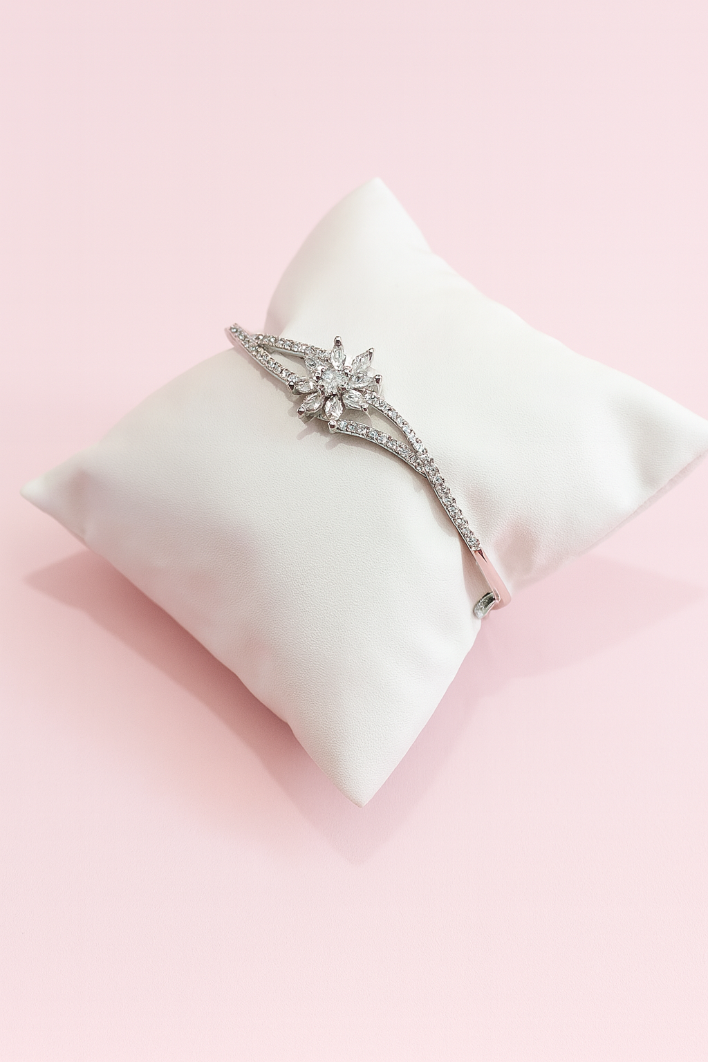 Minimal Starburst Diamond Bracelet