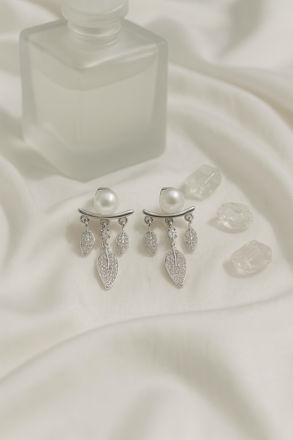 Pearl Leaf Dangling Earrings