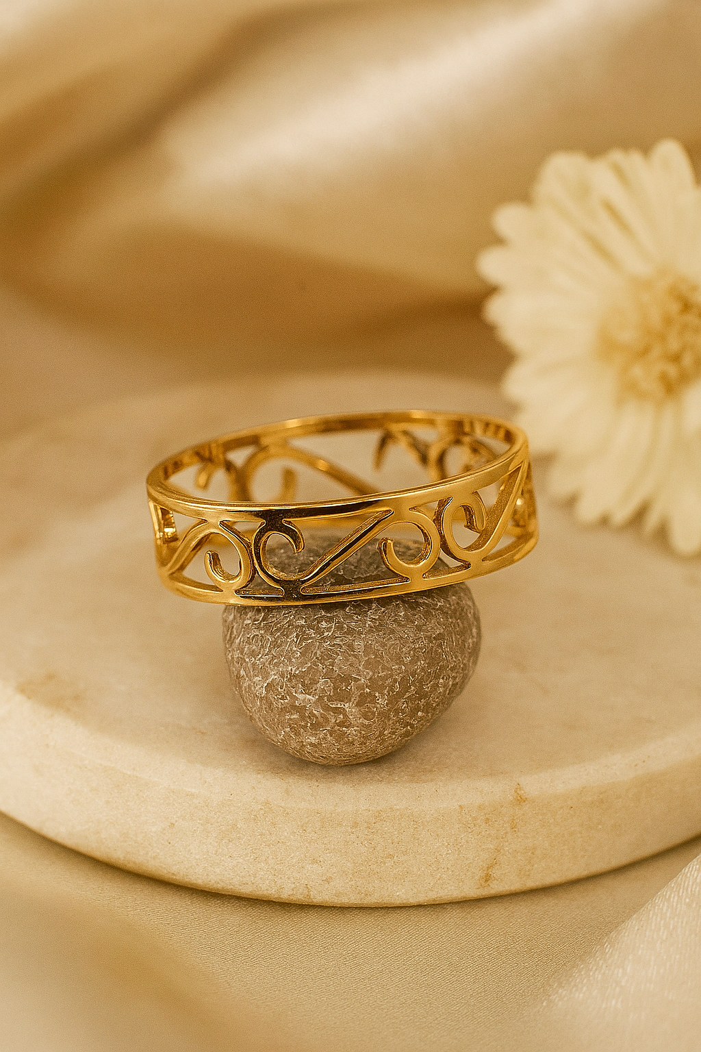 Vintage Scroll Gold Statement Ring