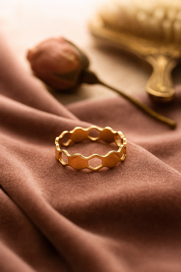 Honeycomb Patterned Gold Ring