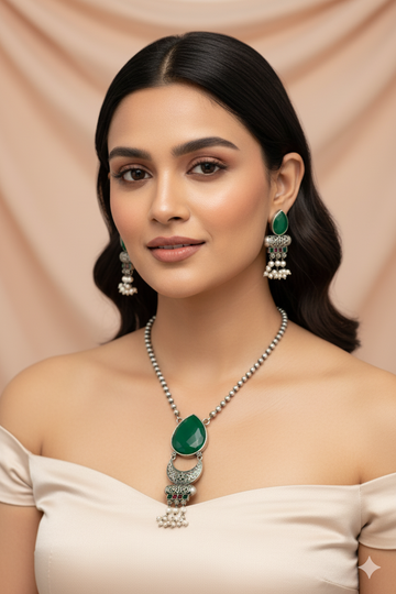 Green Monalisa Teardrop Pendant Set with Pearls | Oxidised German Silver