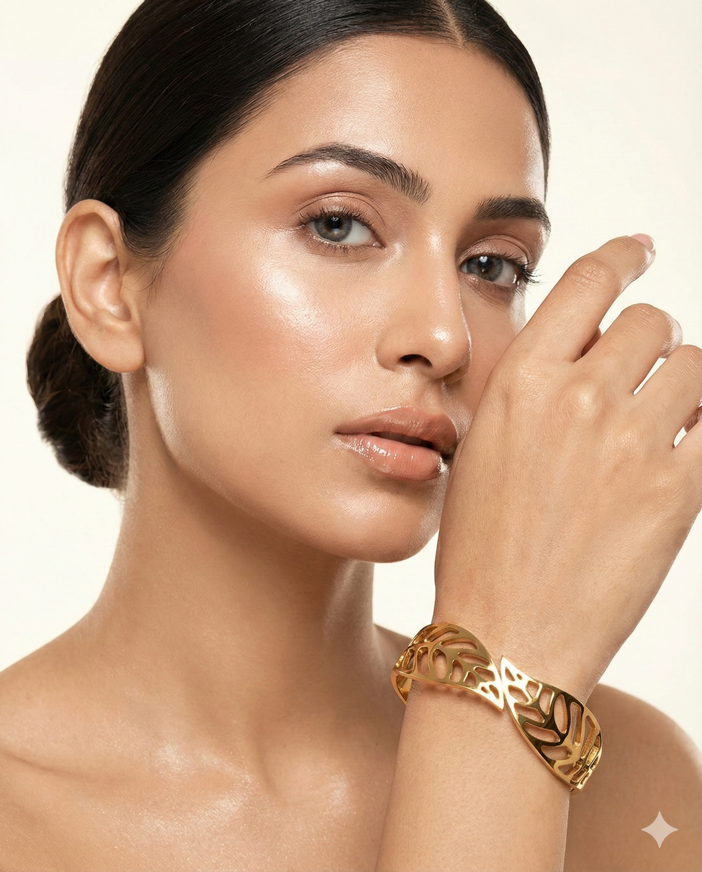 Anti-Tarnish Gold Open Leaf Cuff Bracelet – Stainless Steel Cutout Design