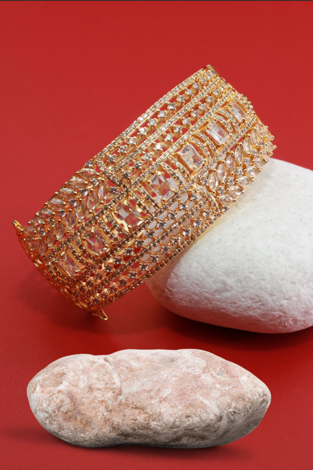 Golden Kundan Motif Broad Bracelet