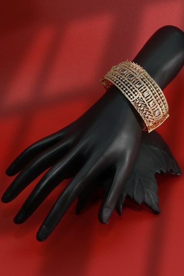 Golden Kundan Motif Broad Bracelet