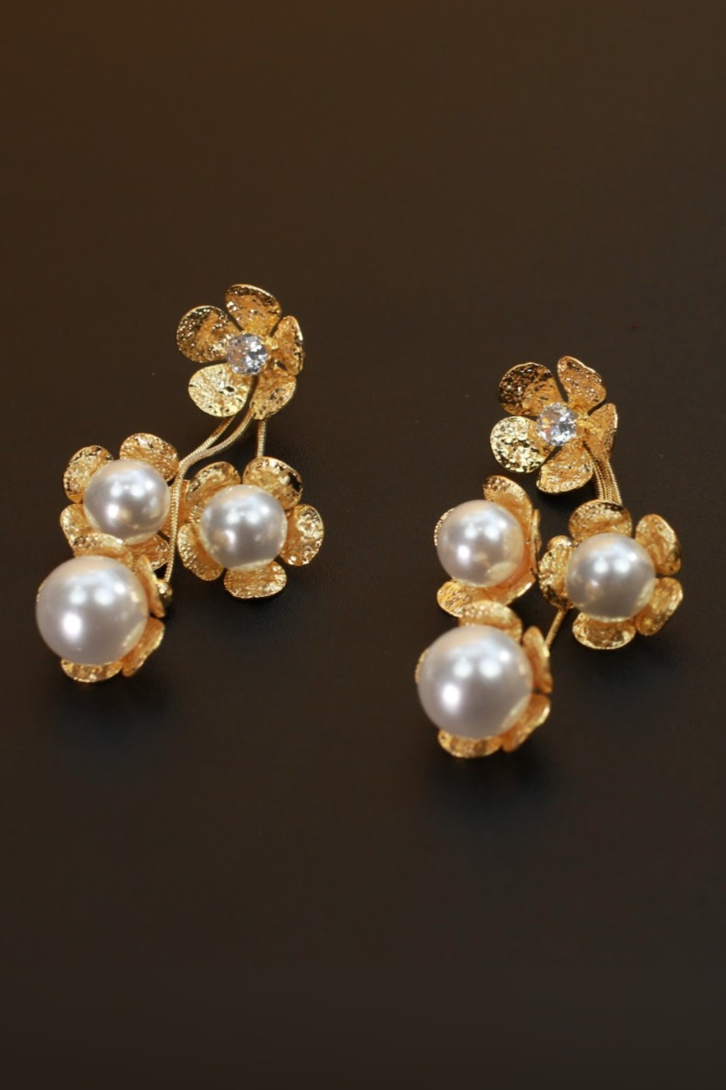 Gold-Plated Floral Pearl Drop Earrings – Elegant Anti-Tarnish Fashion Jewelry
