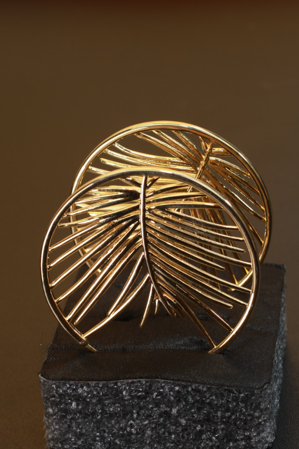 Palm Leaf Hoop Earrings – Bold Tropical Statement