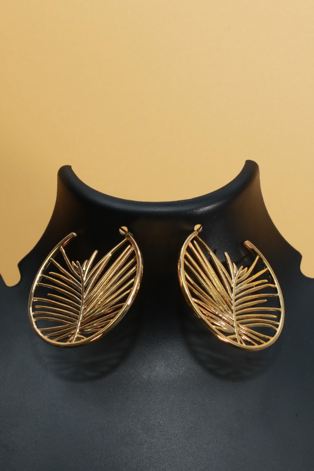 Palm Leaf Hoop Earrings – Bold Tropical Statement