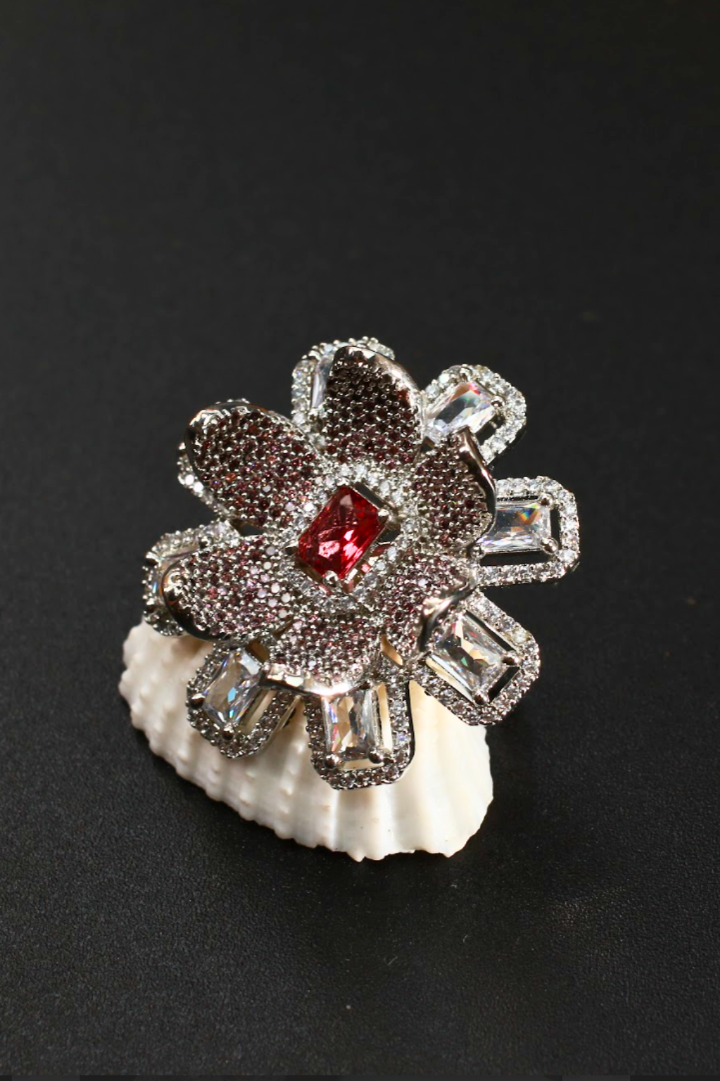 Floral Crimson Stone Finger Ring