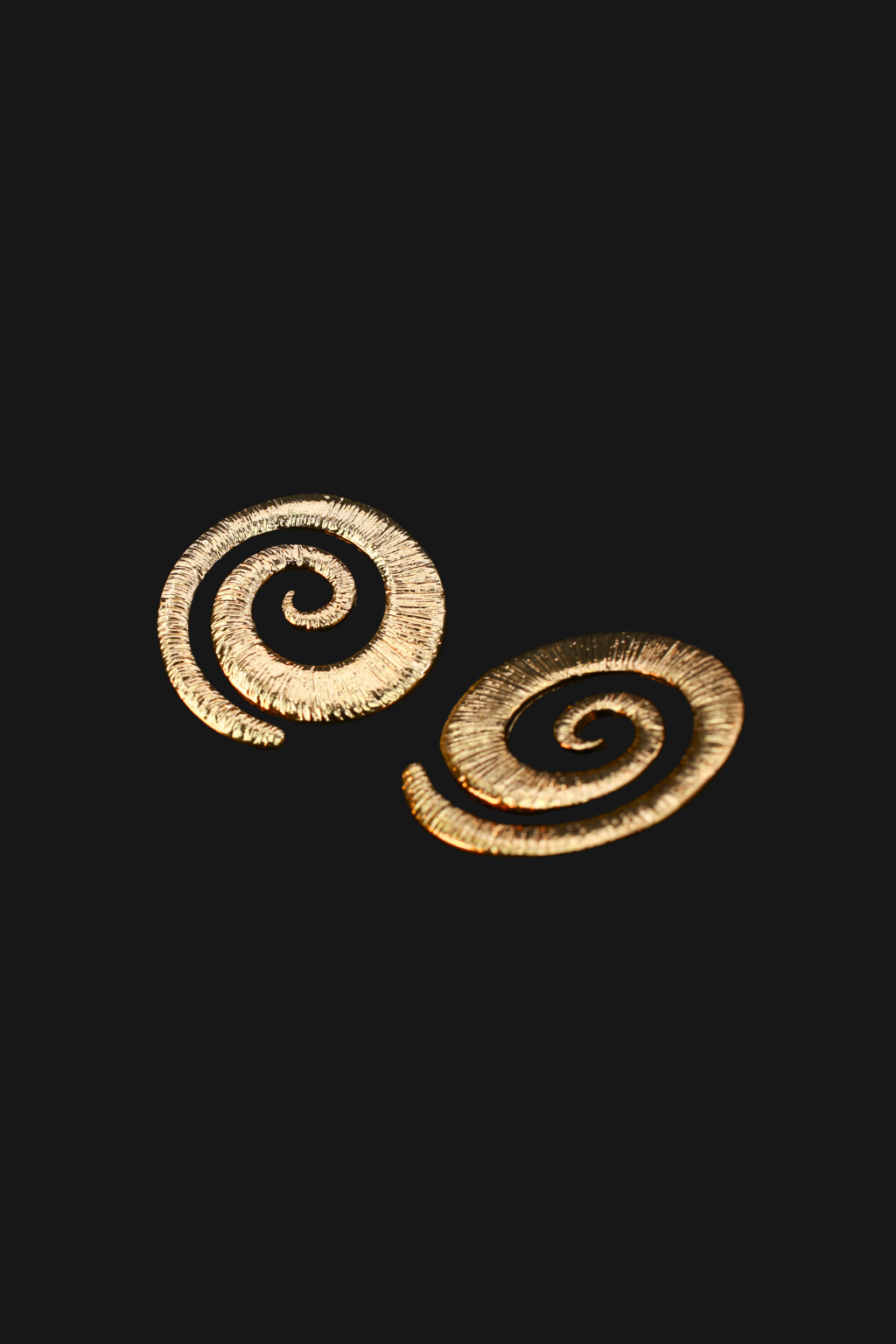 Forever 21 Gold Spiral Stud Earrings – Fashionable Anti-Tarnish Statement
