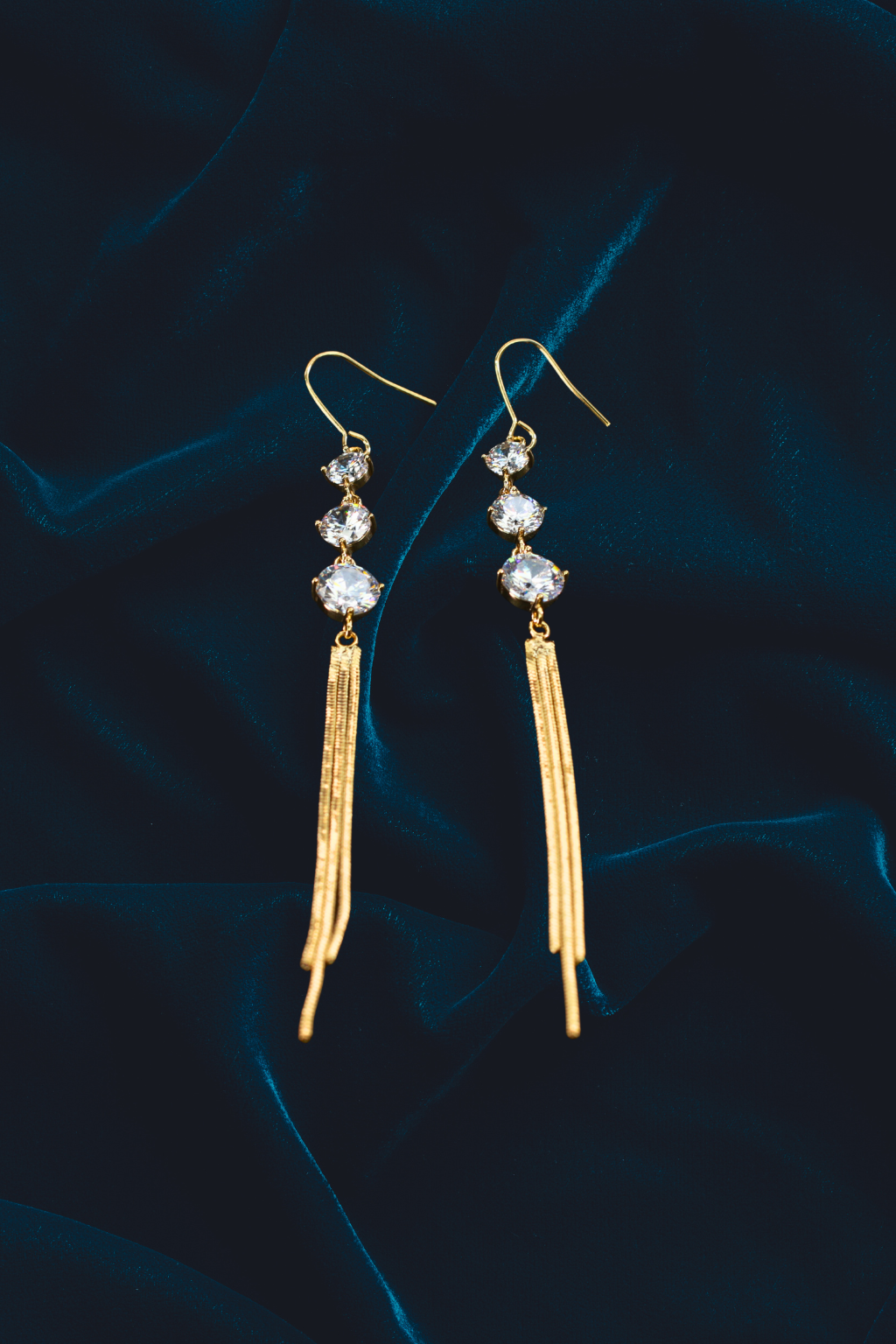 Crystal Chain Drop Earrings – Elegant Gold & CZ Design