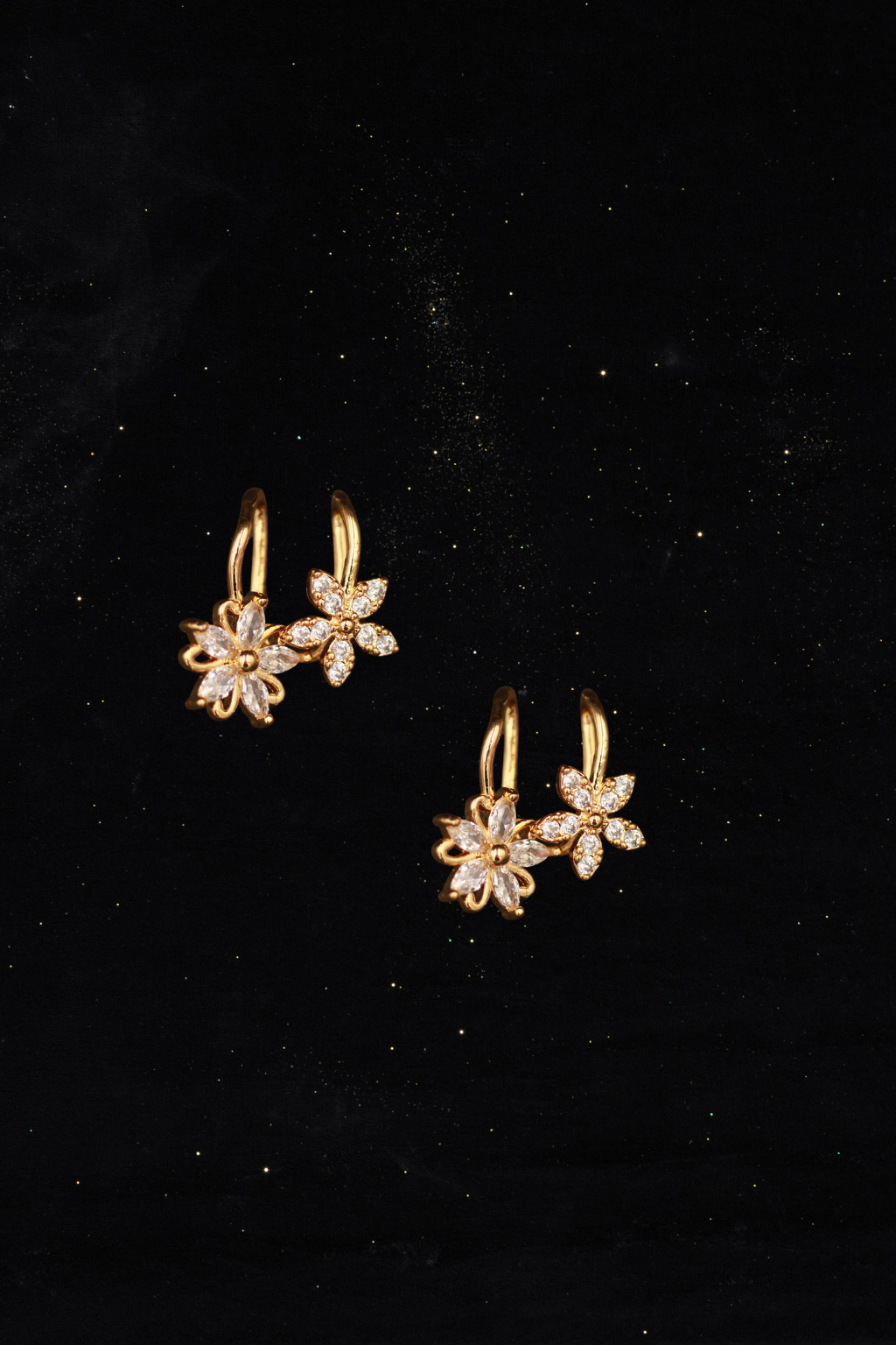 Gold Floral Clip-On Earrings with Dual Flower Design – Elegant Non-Pierced Ear Accessory
