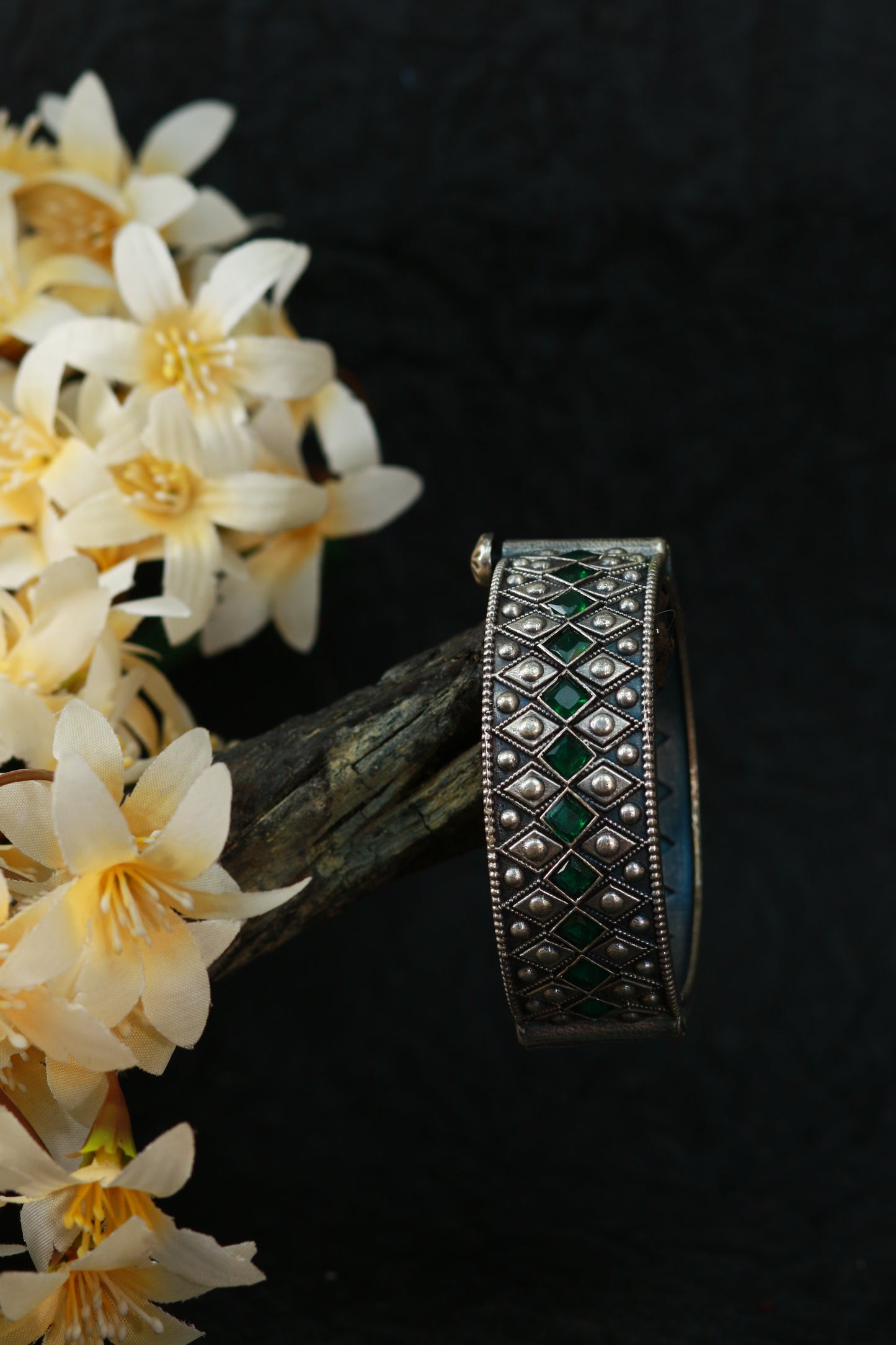 Oxidised Antique Design Brass Base Free Size Openable Green Stone Diamond Pattern Bangle for Women