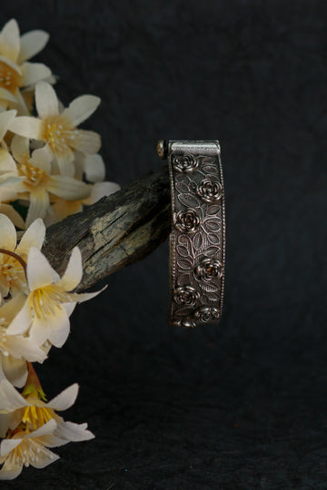 Oxidised Antique Design Brass Base Free Size Openable Floral Rose Carved Kada Bracelet for Women