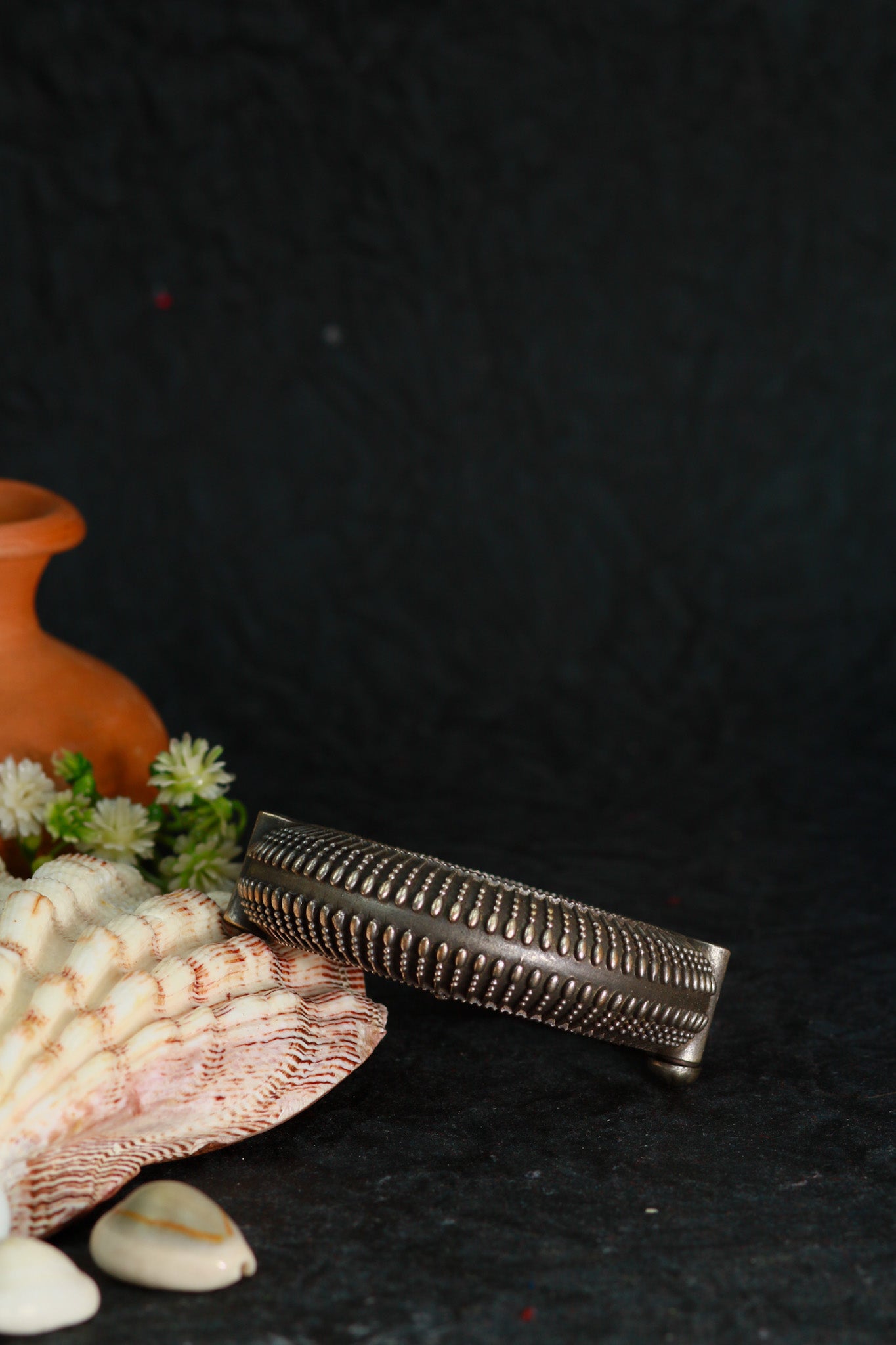 Oxidised Antique Design Brass Base Openable Sunray/Ribbed Texture Kada Bracelet for Women