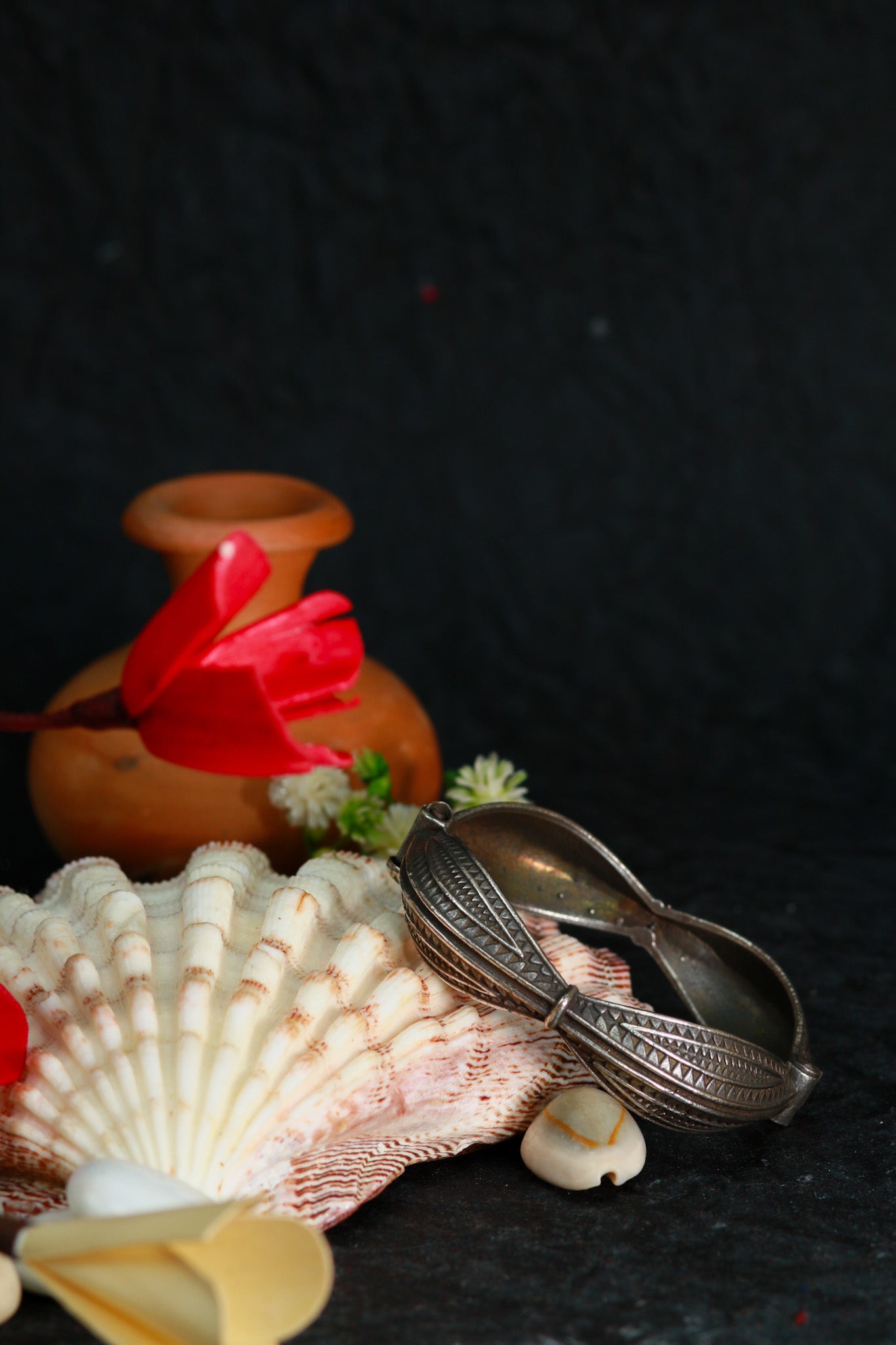 Oxidised Antique Design Brass Base Openable Etched Linear Design Kada Bracelet for Women