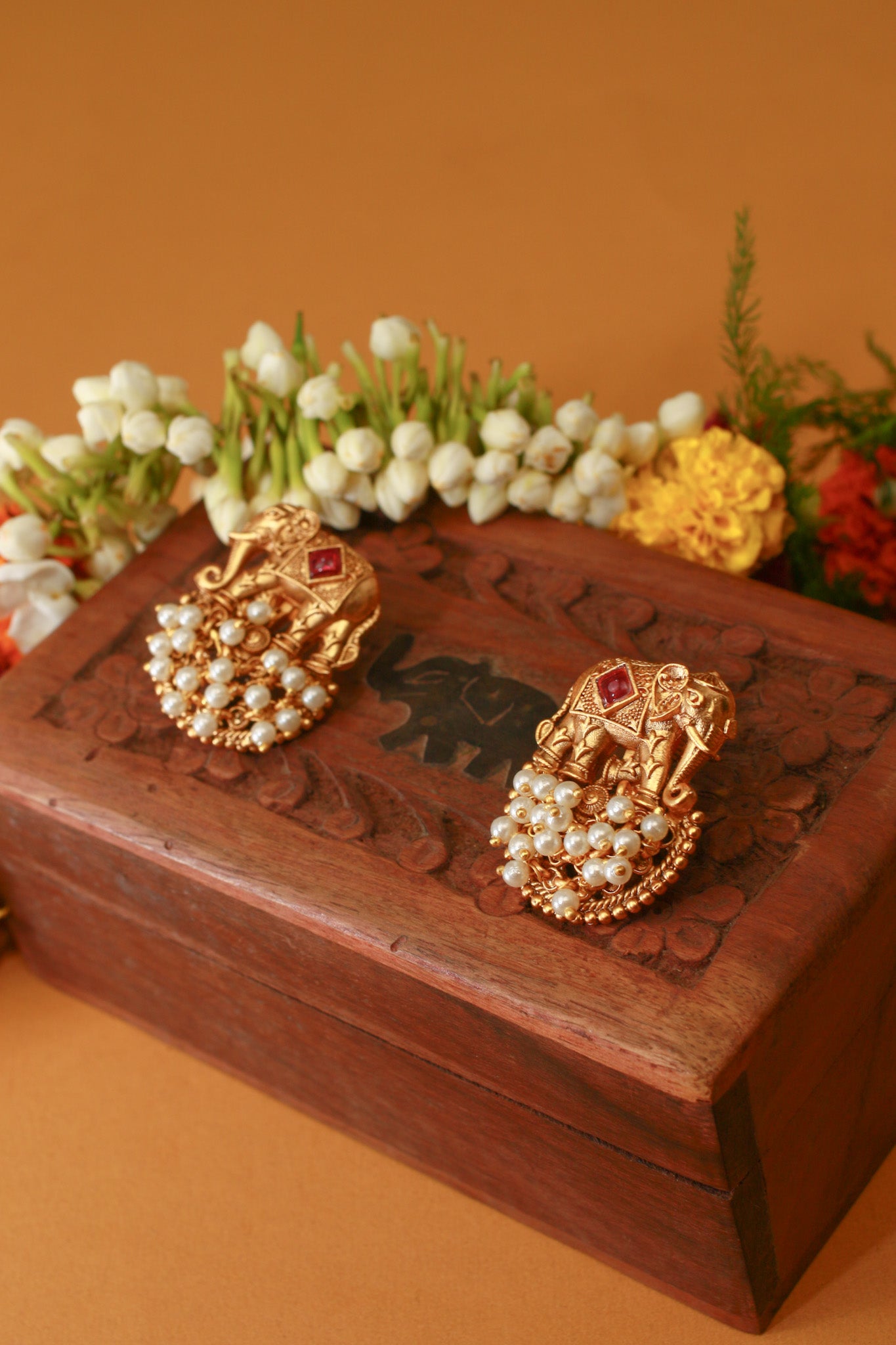 Elephant Motif Pearl Cluster Temple Necklace