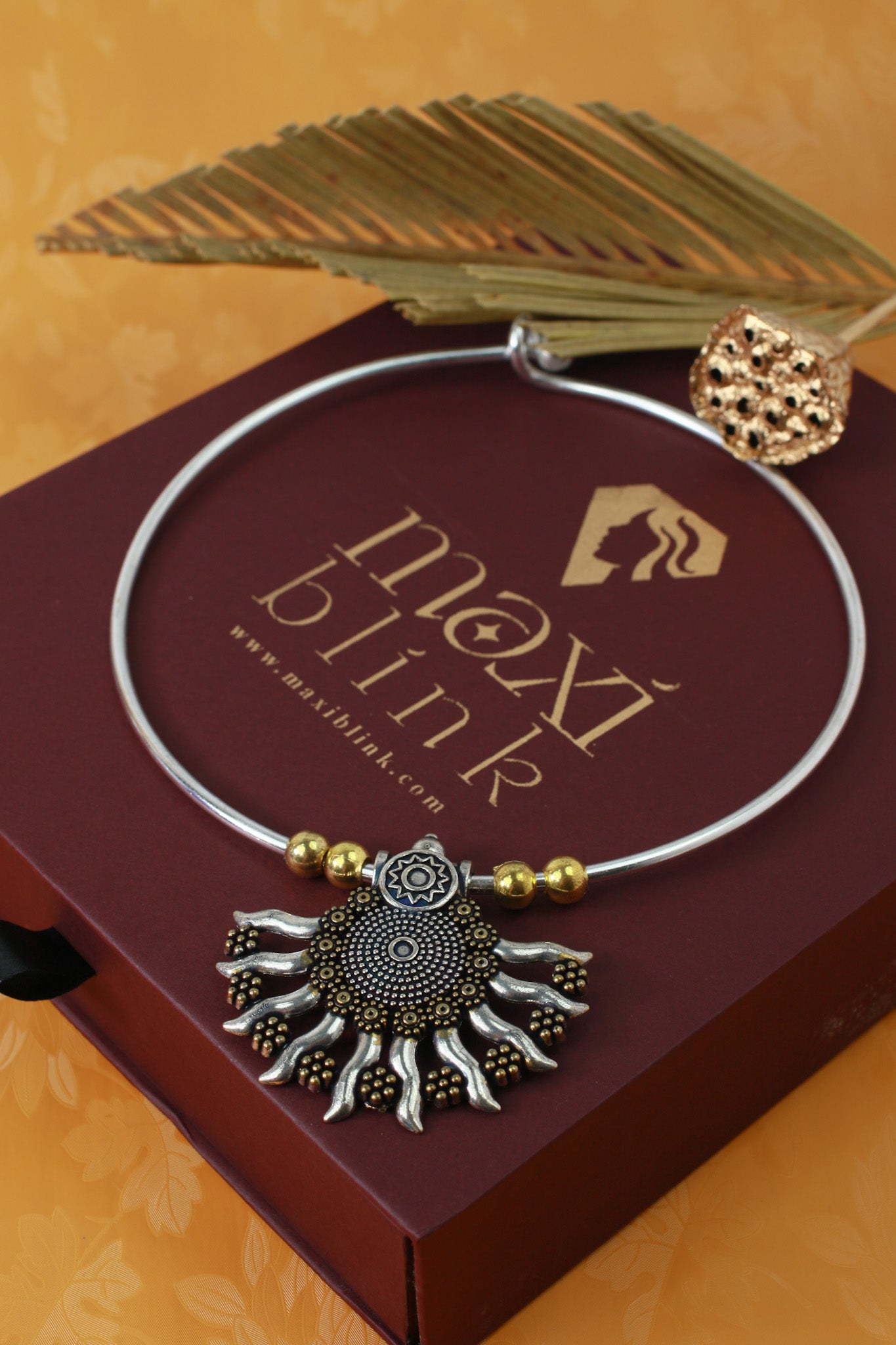 Dual Tone German Silver Hasli/Hansli Necklace – Sunburst fan pendant Oxidised Hansuli Choker for Women