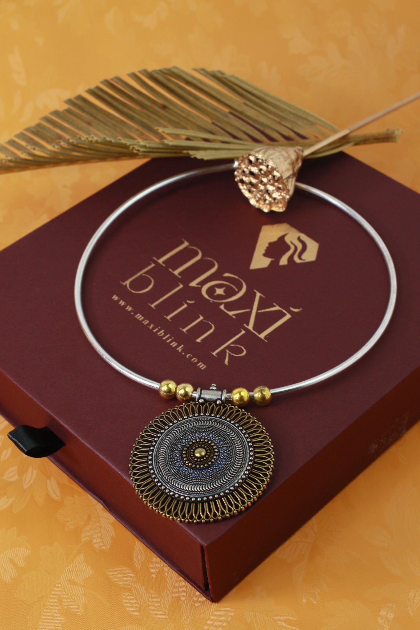 Dual Tone German Silver Hasli/Hansli Necklace – Antique mandala filigree pendant Oxidised Hansuli Choker for Women