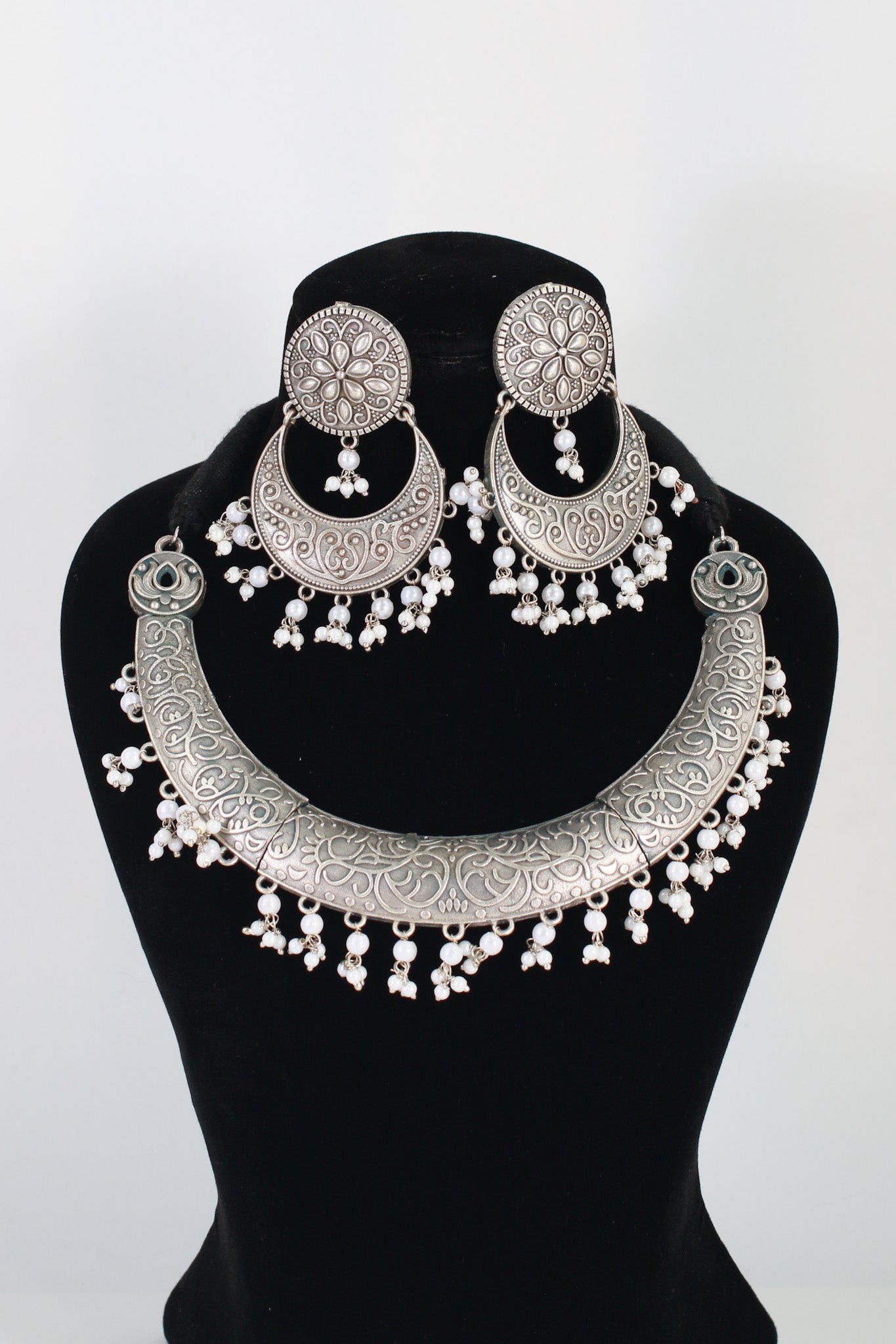 German Silver Oxidised Floral & Pearl Dangling Necklace Set