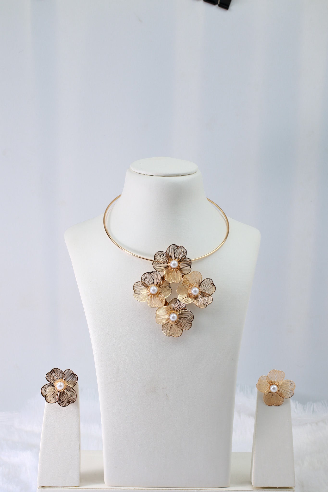 Gold Plated Hansli Necklace Set – Floral Cluster with Pearl Centers & Matching Flower Earrings | Anti‑Tarnish