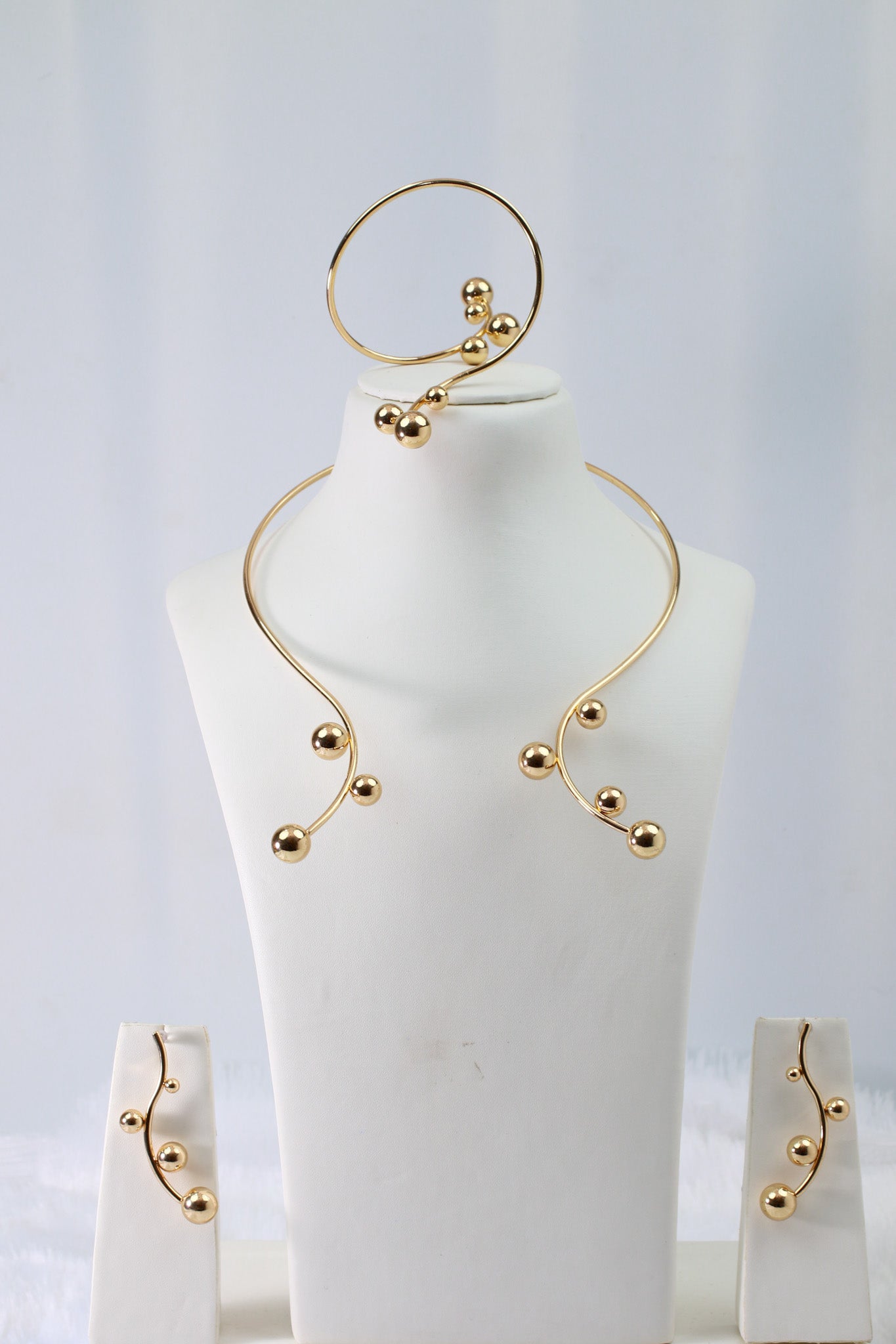 Gold Plated Modern Orb Bead Jewellery Set (Necklace, Earrings, Bracelet) | Sculptural Statement | Anti‑Tarnish – anti-tarnish necklace set for women India – MaxiBlink