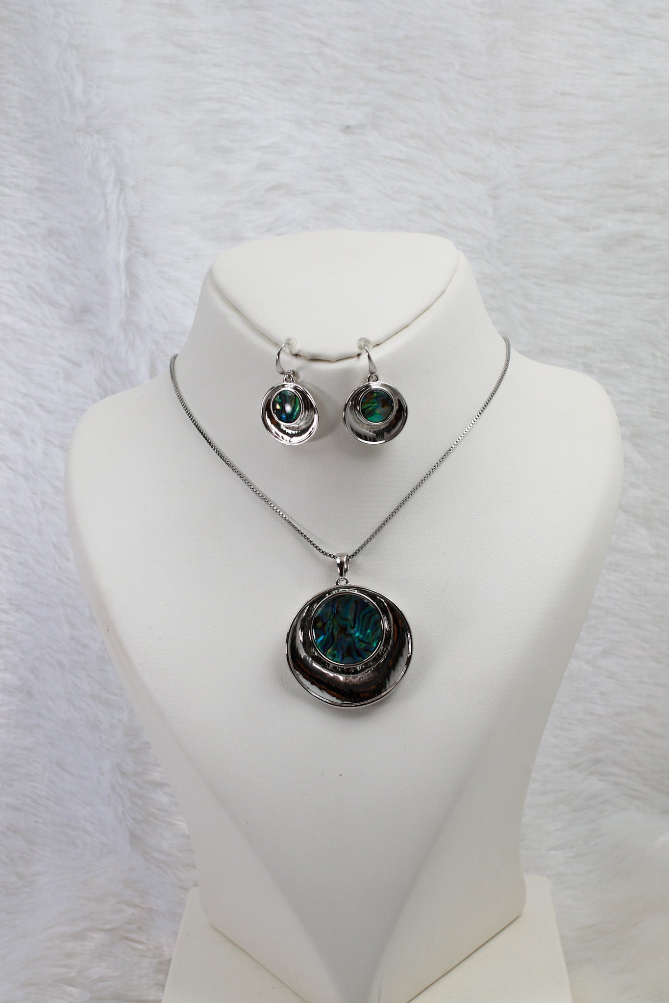 Round Green Shell Pendant Set - Silver Plated Green Abalone Jewelry | Long Lasting Shine