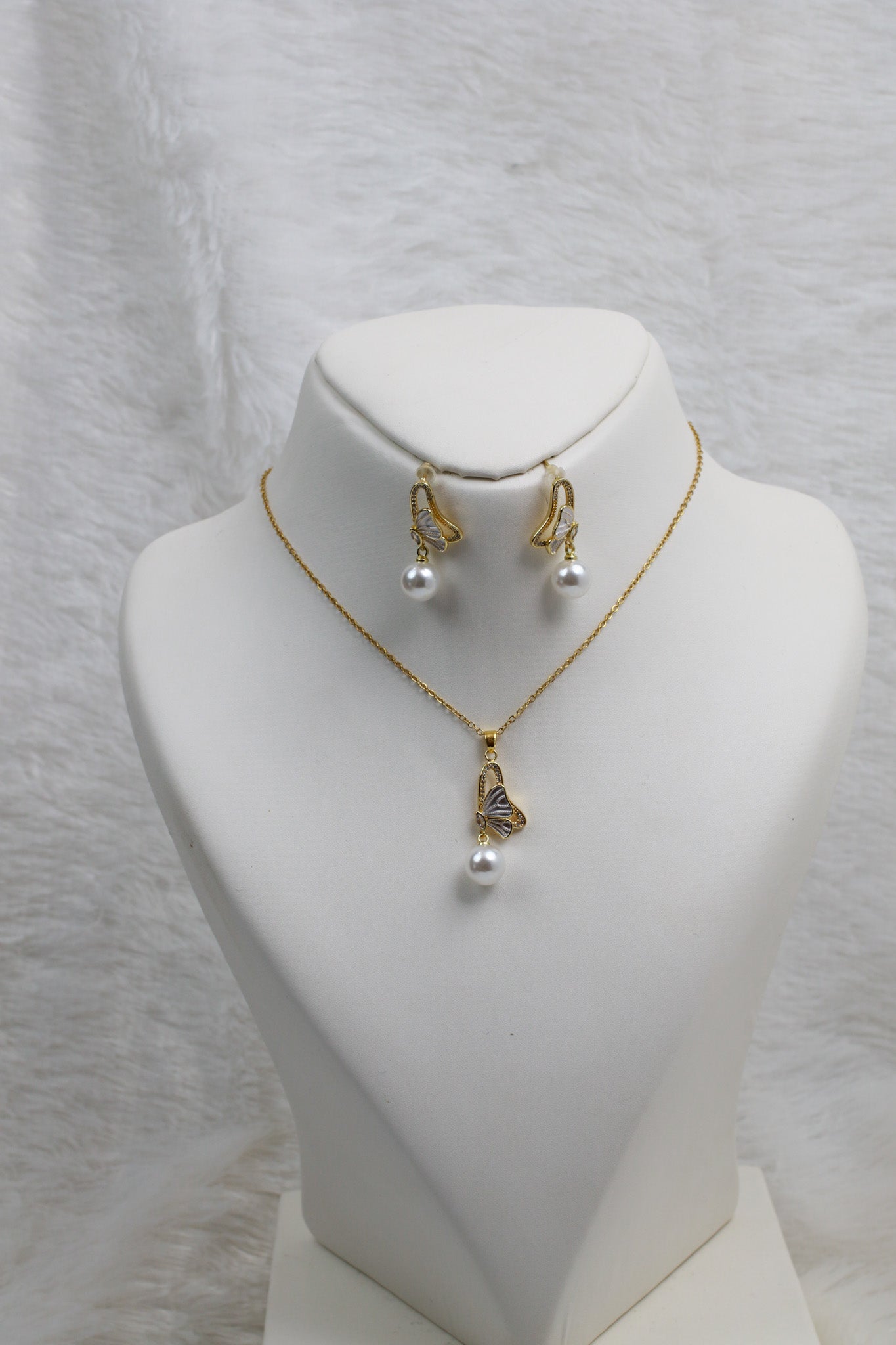 Butterfly Pearl Pendant Set - Gold Plated Butterfly Design with White Pearls | Luxury Anti Tarnish