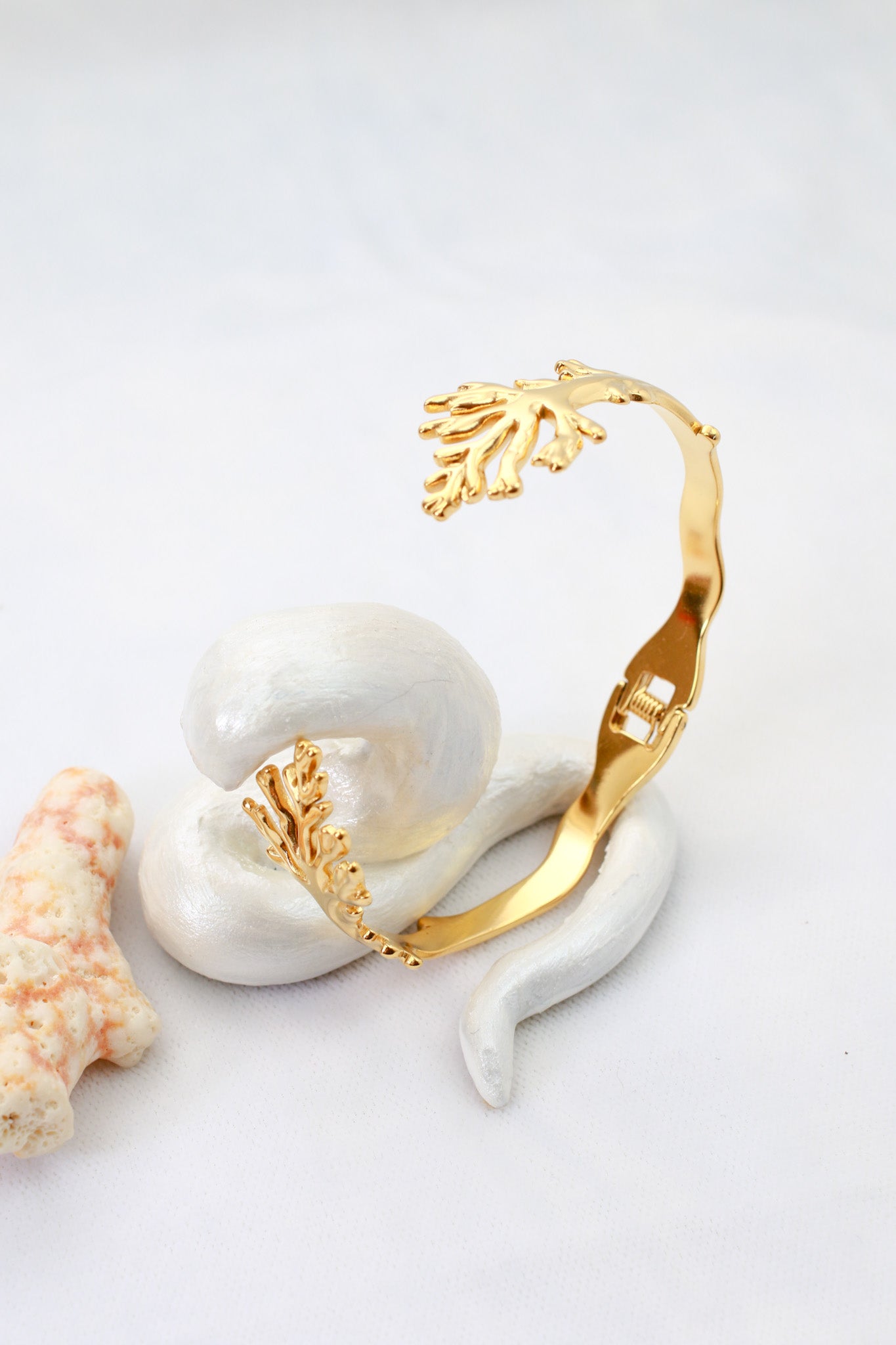 Anti-Tarnish Gold Coral Branch Cuff Bracelet – Stainless Steel Organic Design