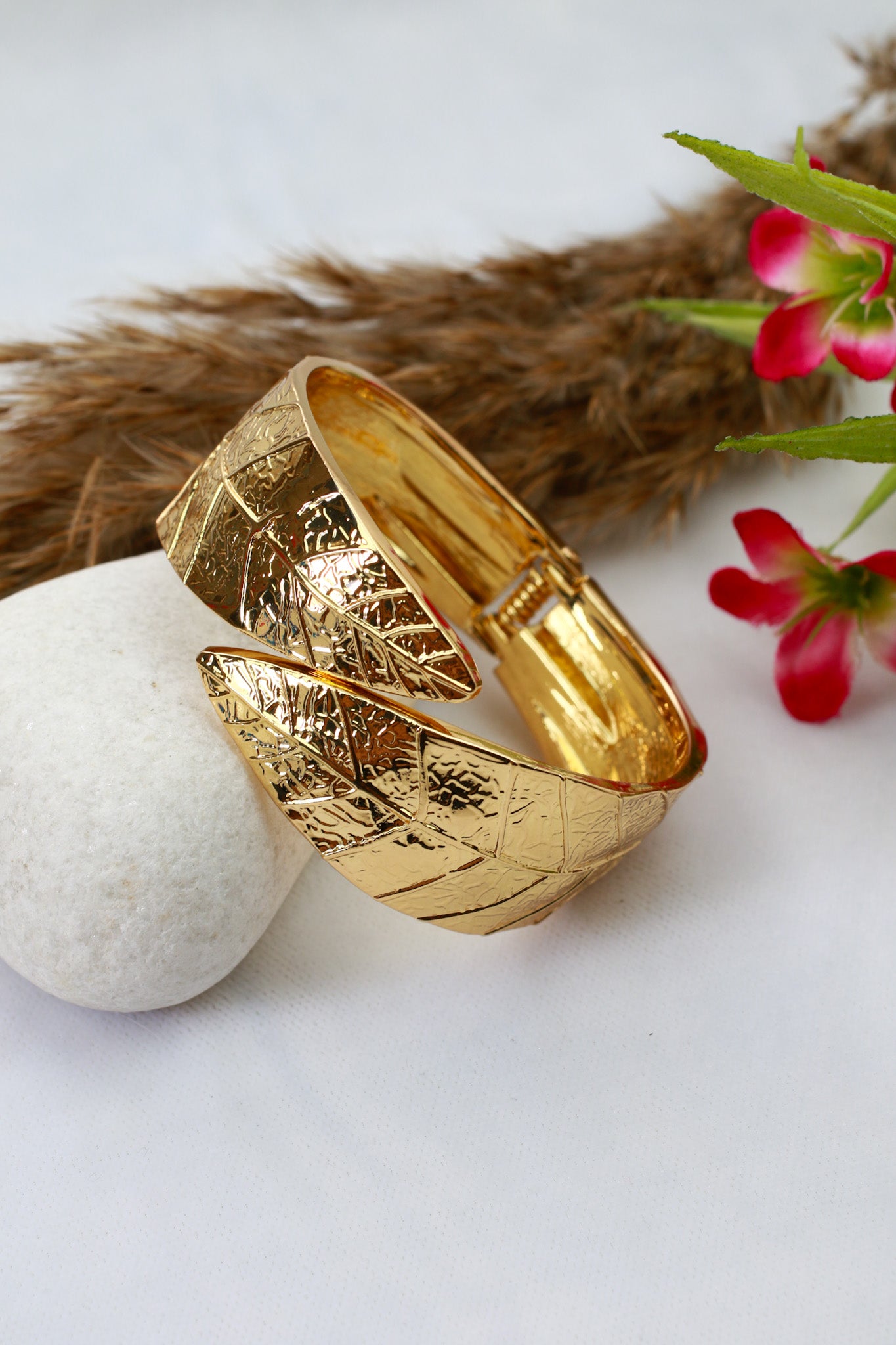 Anti-Tarnish Gold Leaf Wrap Cuff Bracelet – Textured Vein Detail