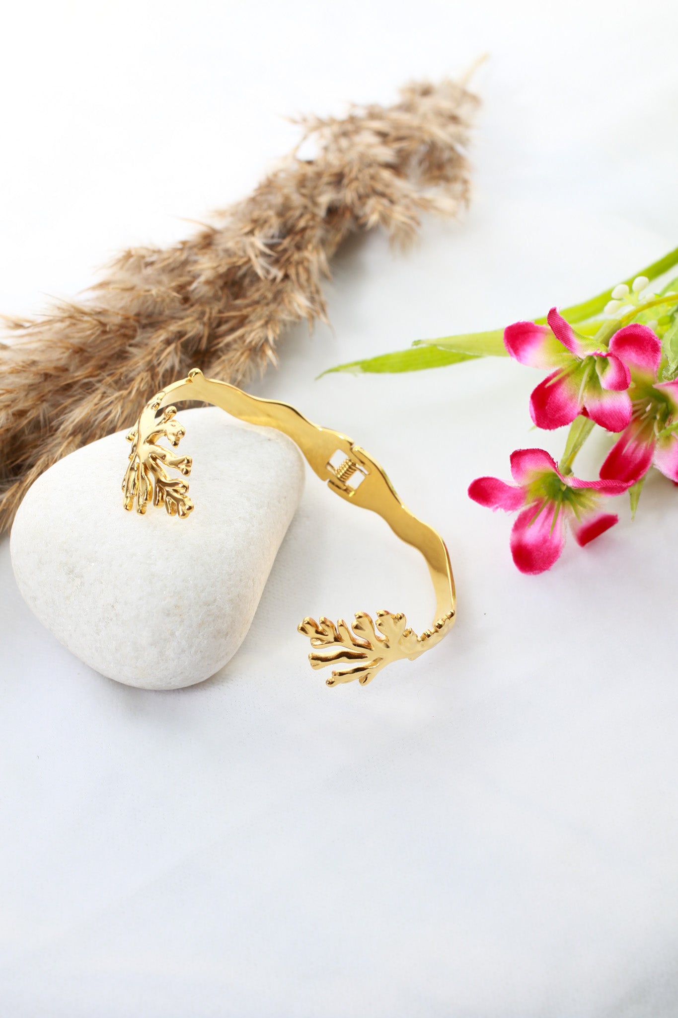 Anti-Tarnish Gold Coral Branch Cuff Bracelet – Stainless Steel Organic Design