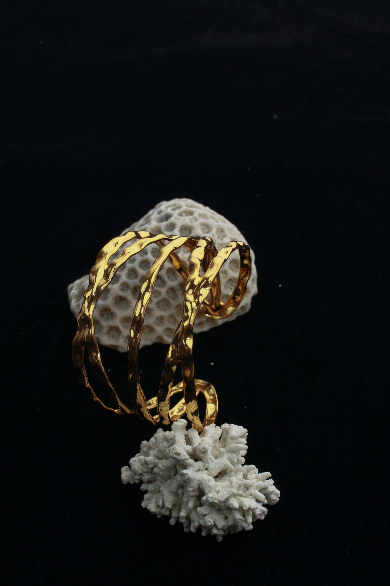 Anti-Tarnish Gold Hammered Multi-Band Cuff Bracelet – Sculptural Stainless Steel