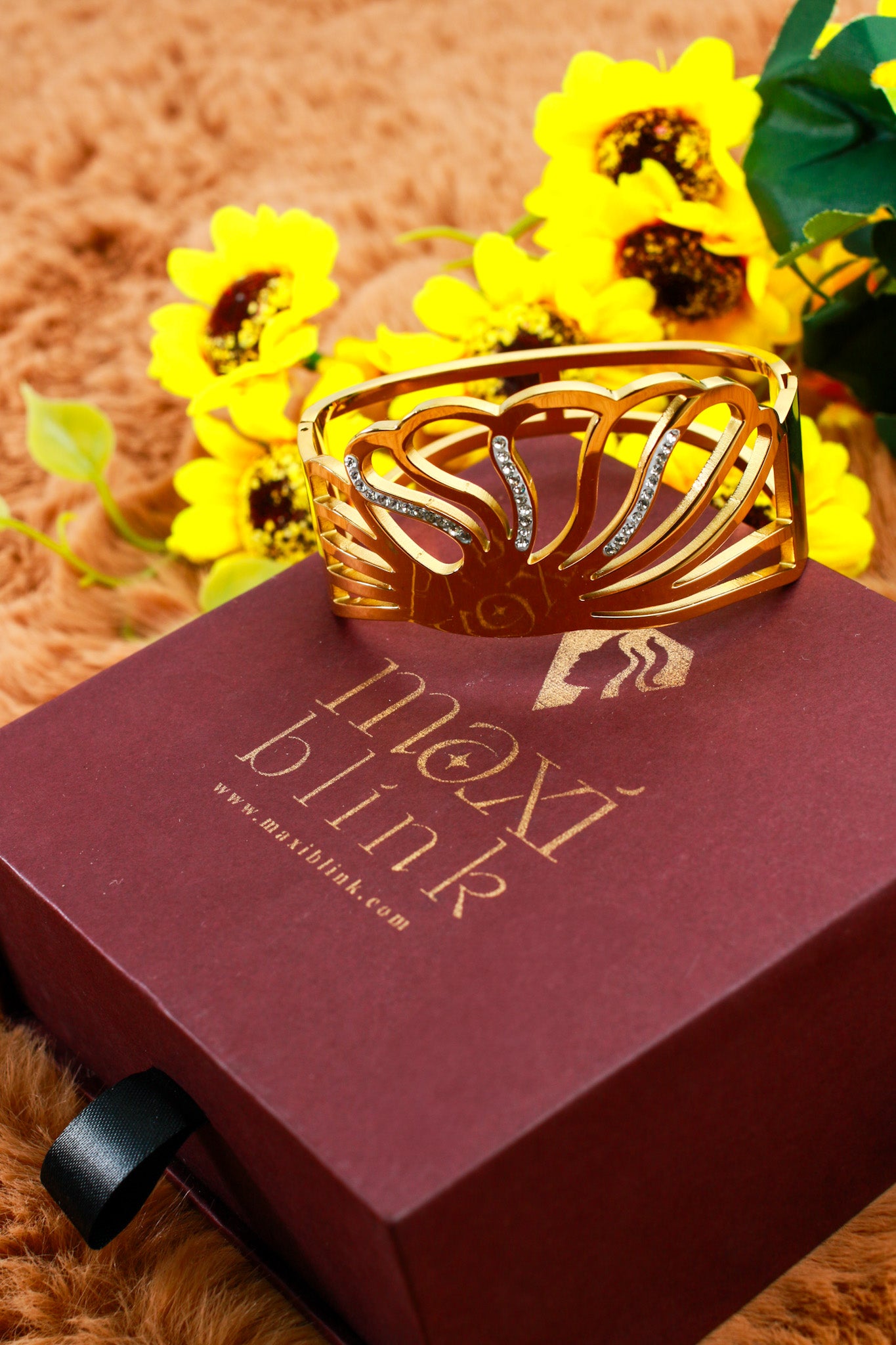 Anti-Tarnish Gold Radiant Petal Cuff Bracelet – Openwork CZ Accent Design