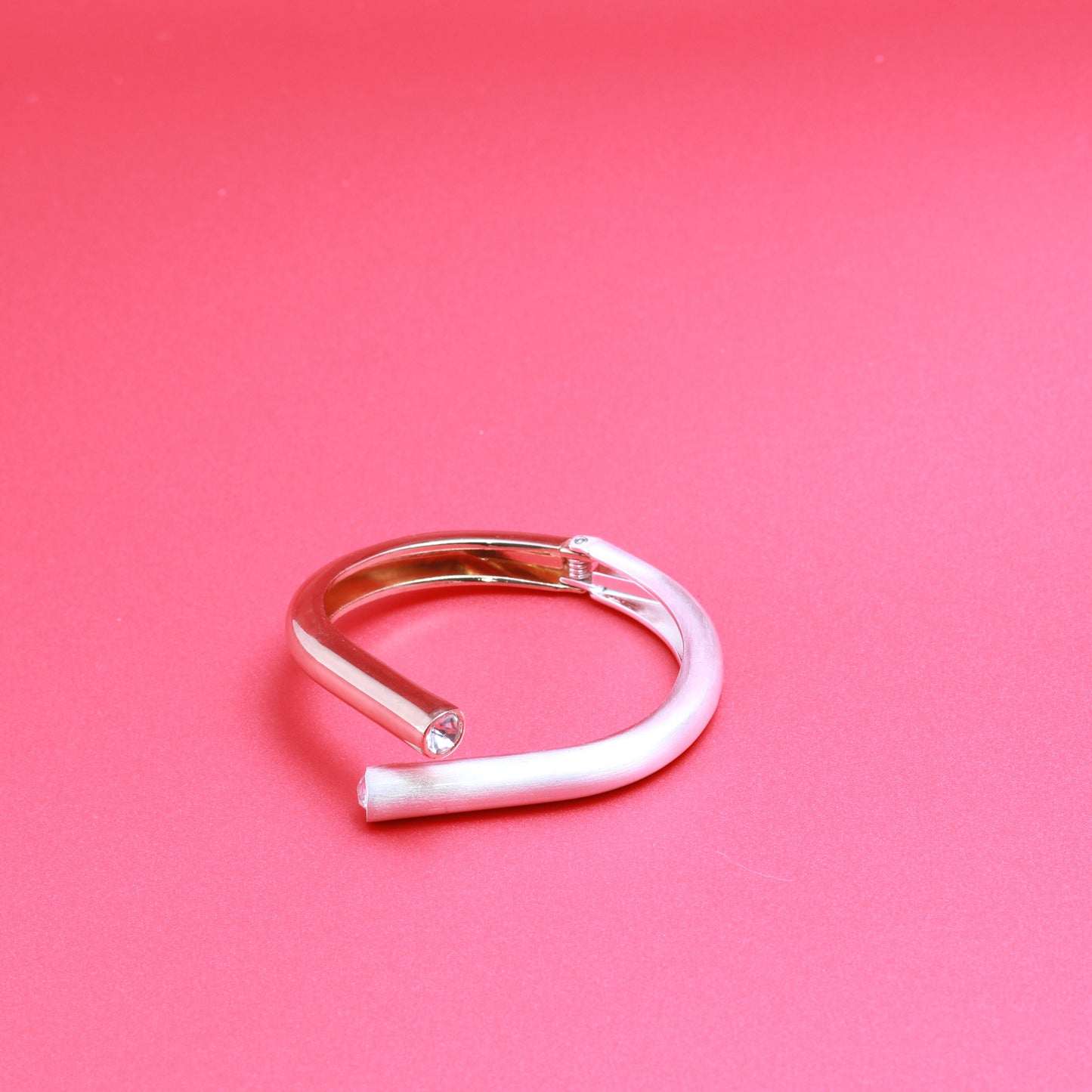 Dual-Tone Hook Crystal Bracelet