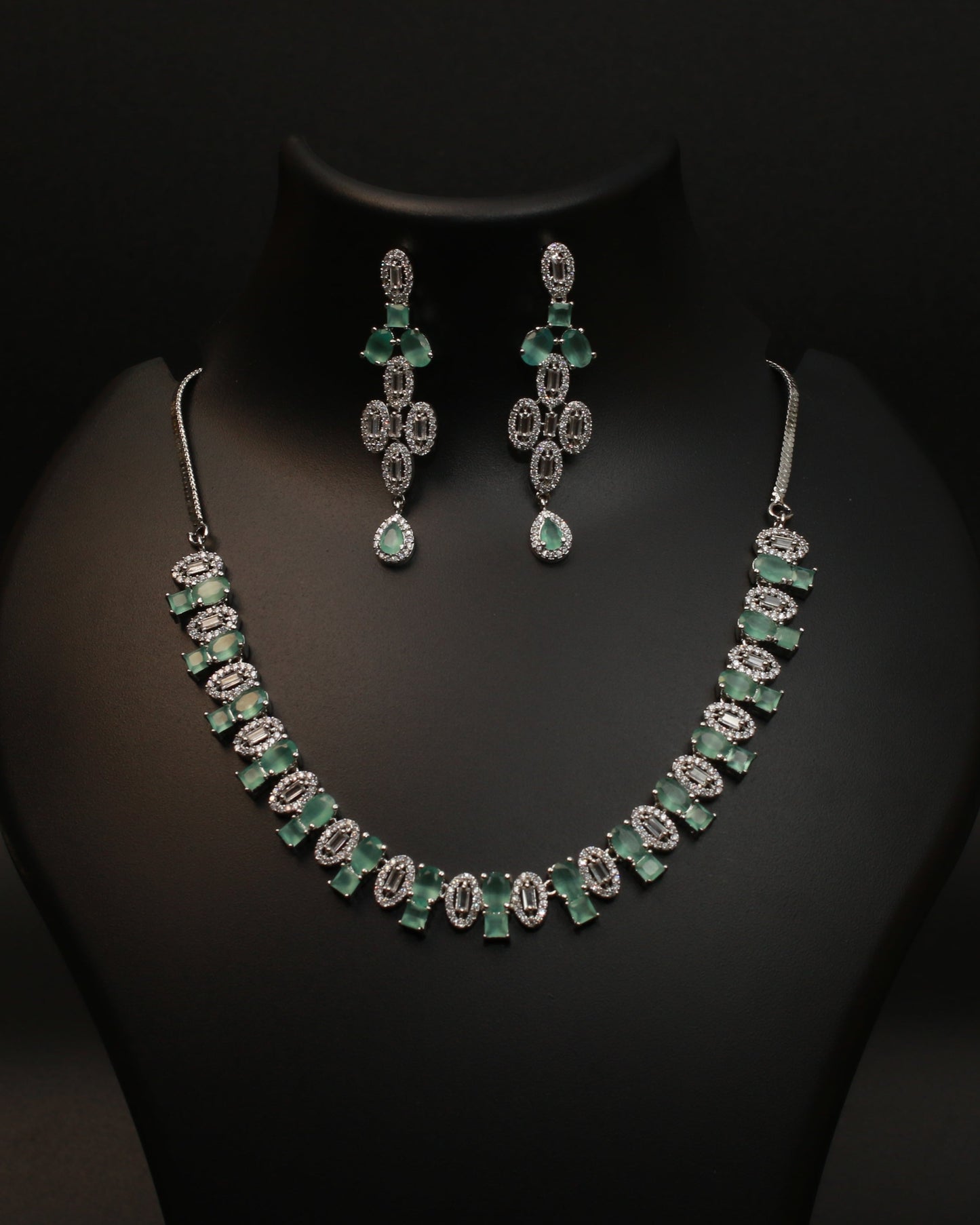 Mint Spark Dual Motif Necklace Set