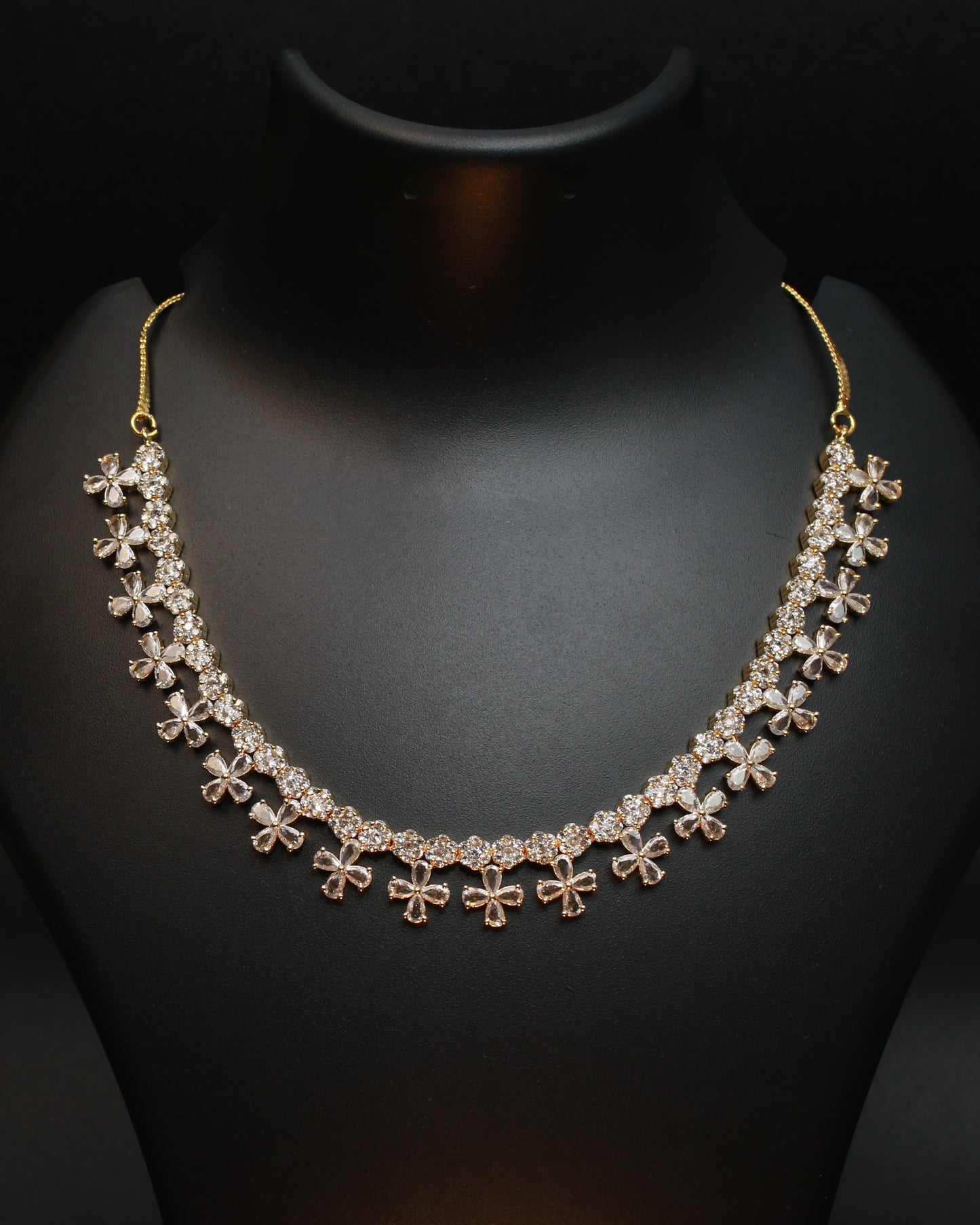Blooming Crystal Choker Necklace