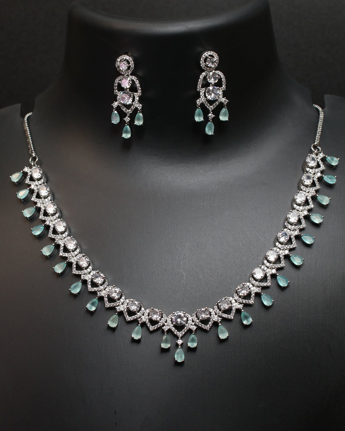 Aqua Droplet Diamond Necklace Set