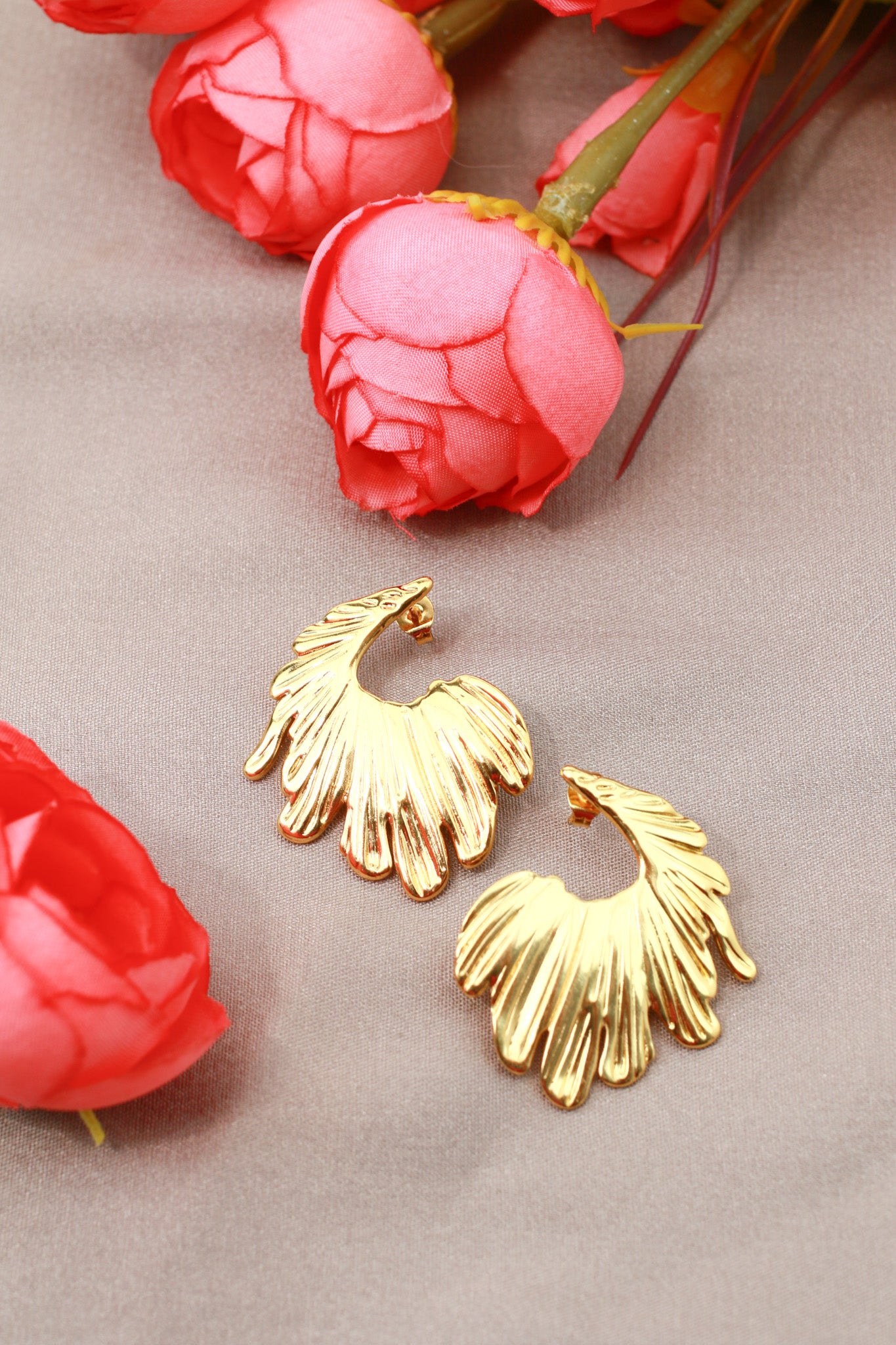 Feather Fan Hoop Earrings – 18K Gold Plated