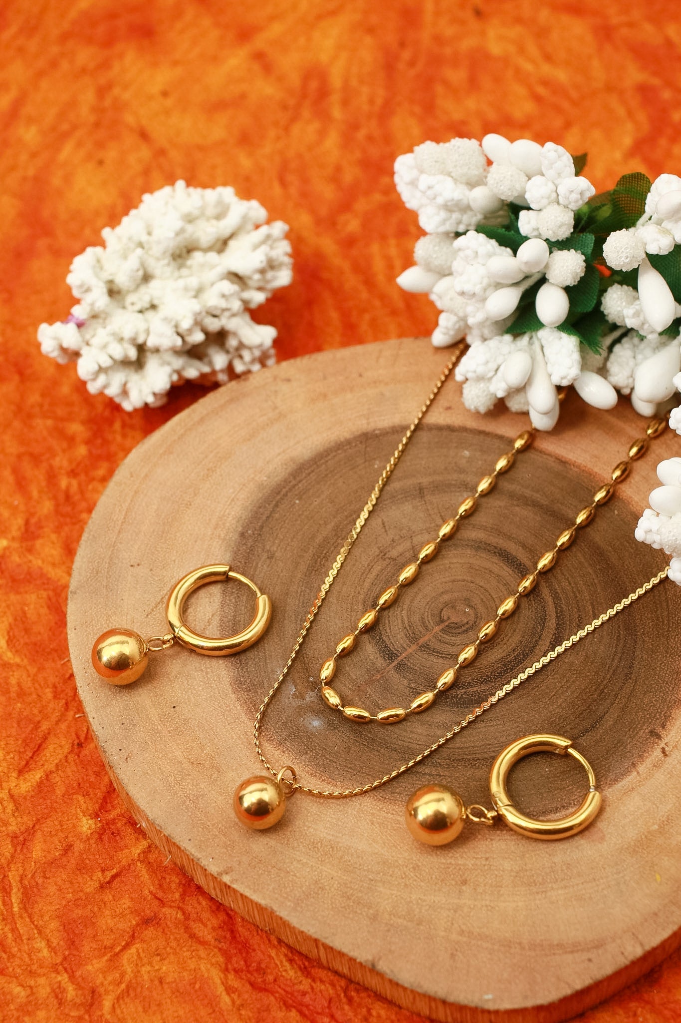 Steel bead necklace and matching drop earrings set, 18K gold plated – additional angle