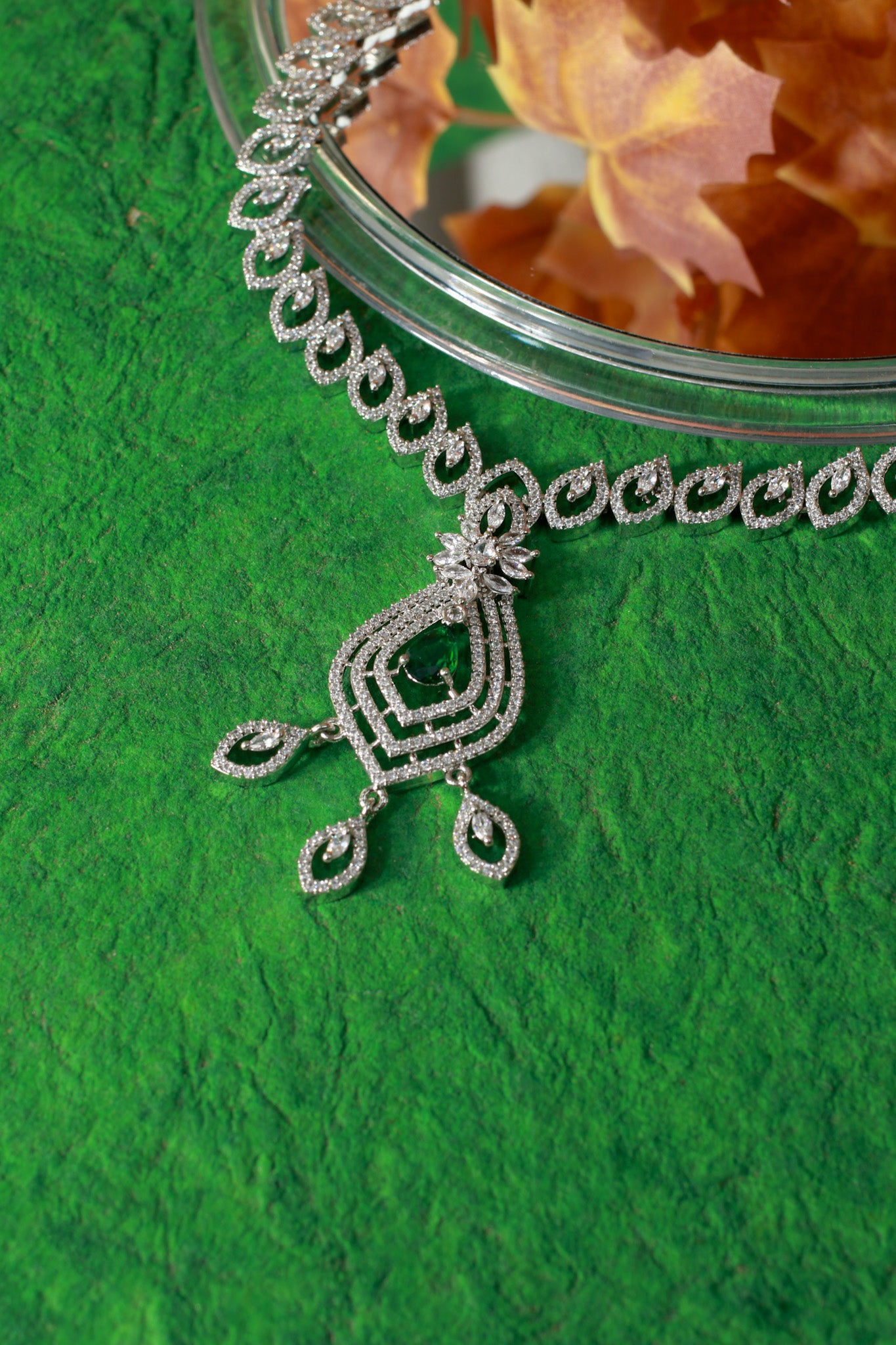 Leaf Drop Emerald AD Necklace Set