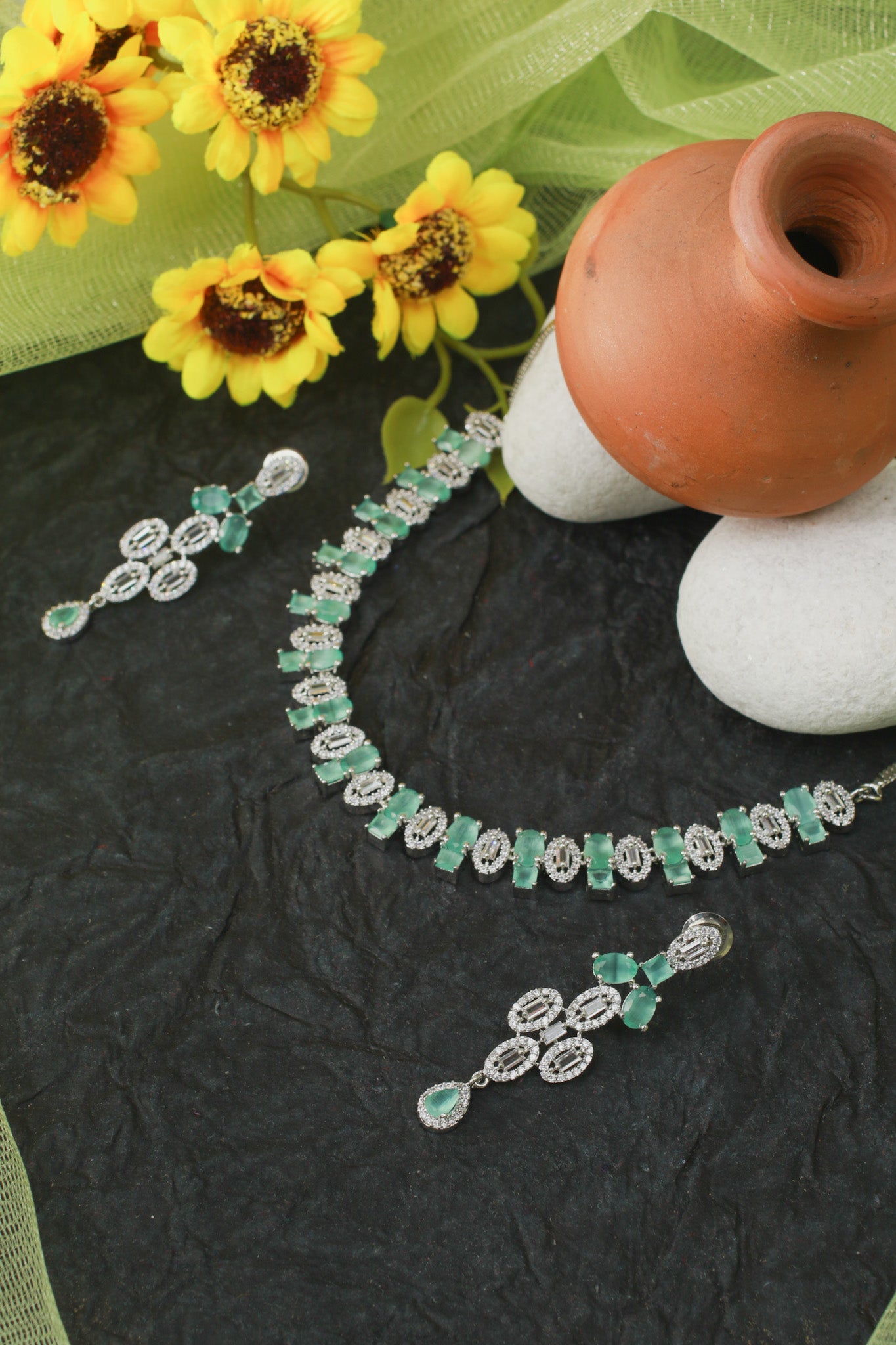 Mint Spark Dual Motif Necklace Set