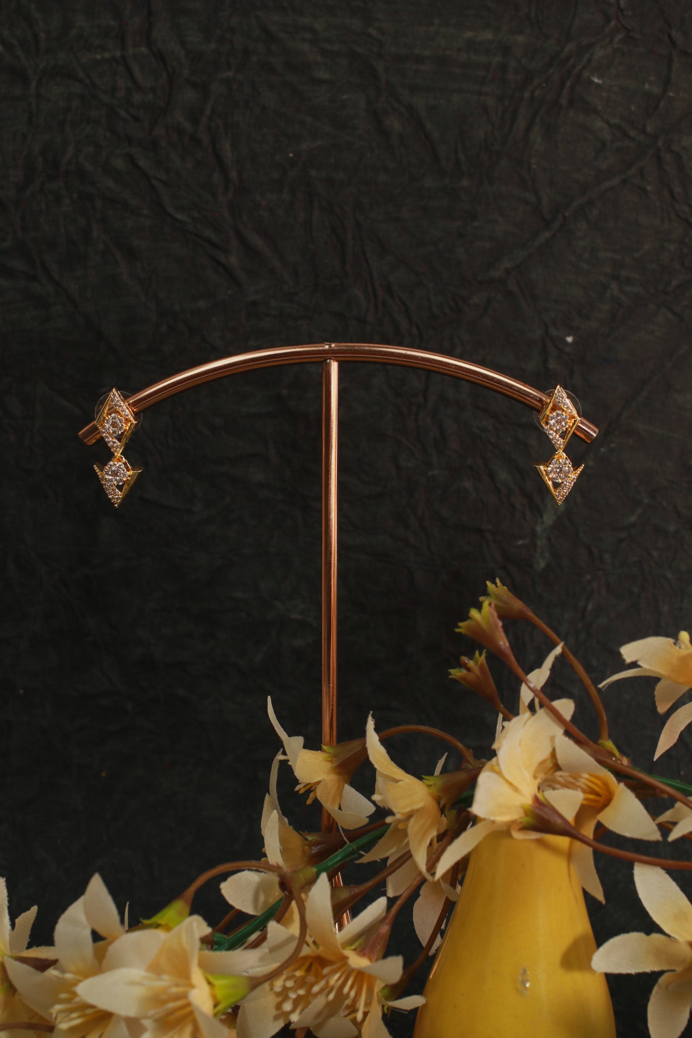 Golden Zigzag Floral AD Necklace Set