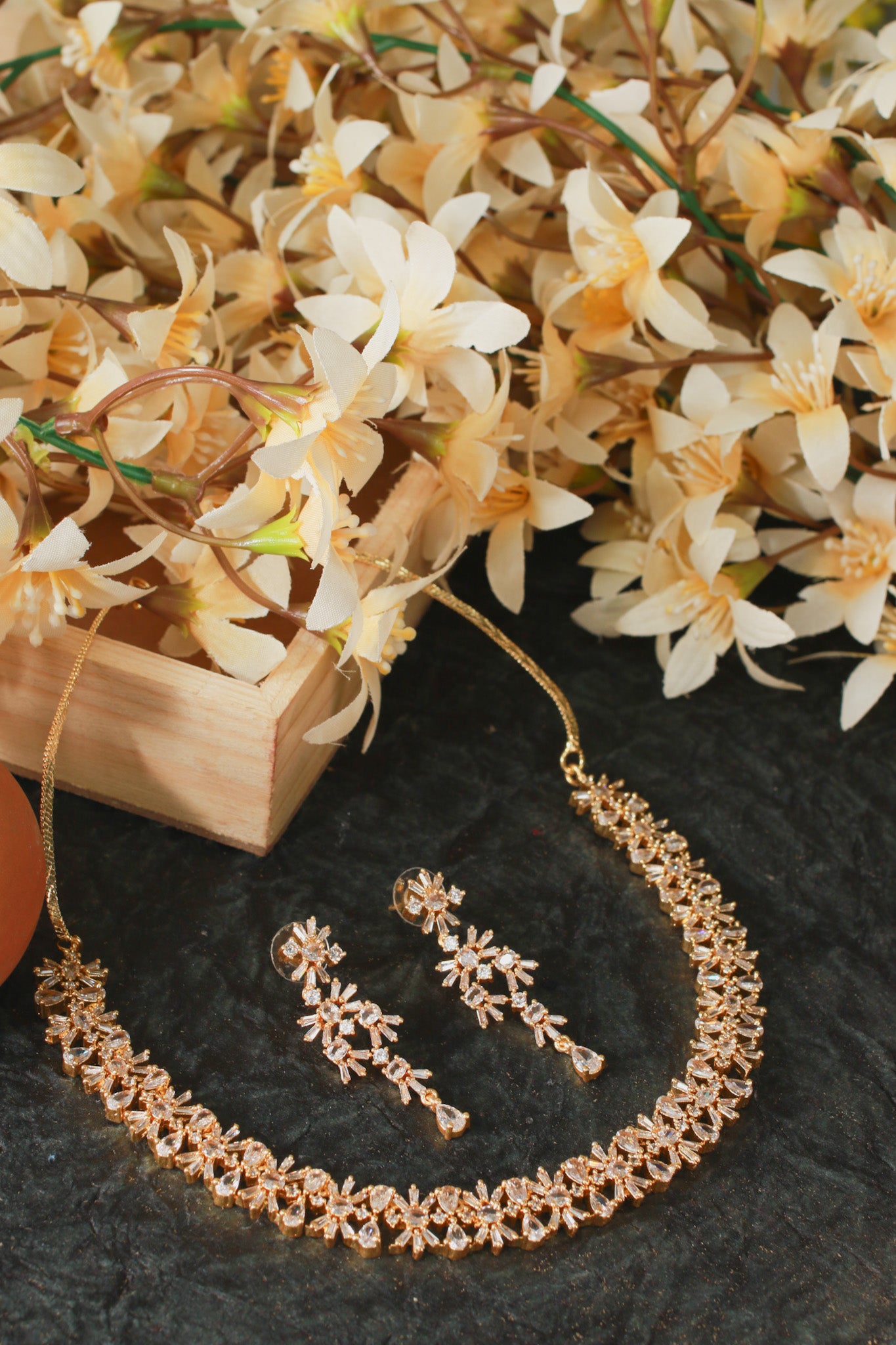 Sunburst Leaf Gold Necklace Set