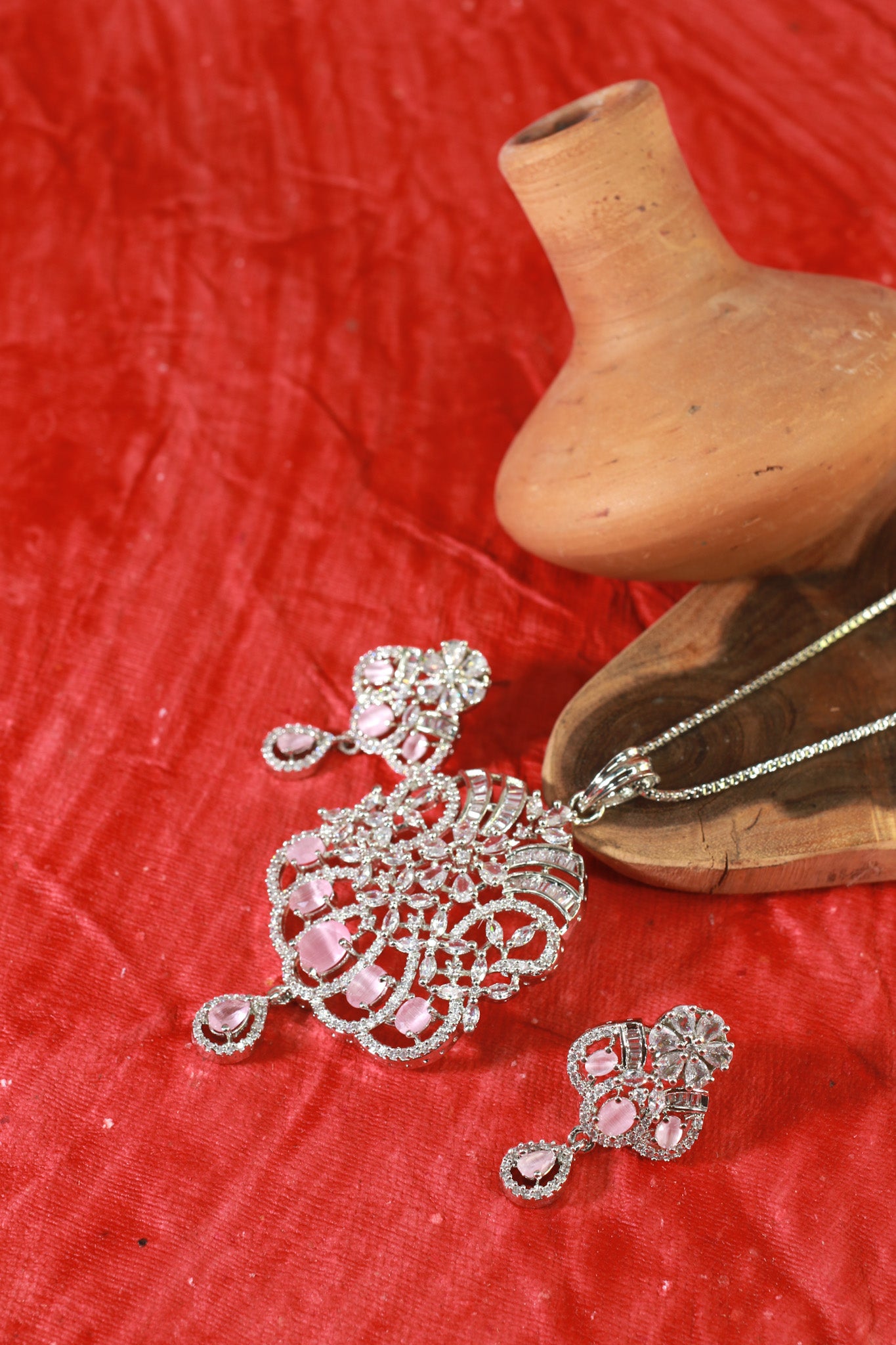 Pastel Pink Victorian Pendant Set