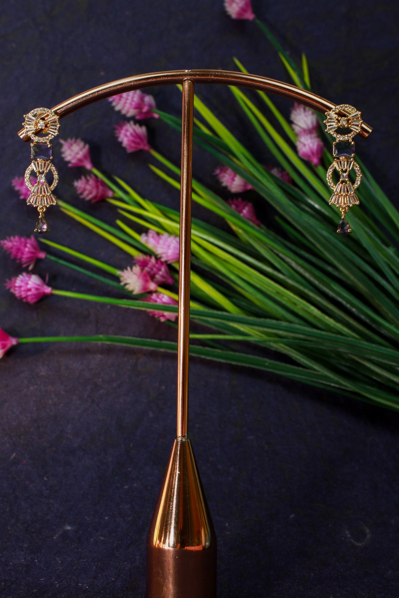 Vintage Noir Golden Necklace Set