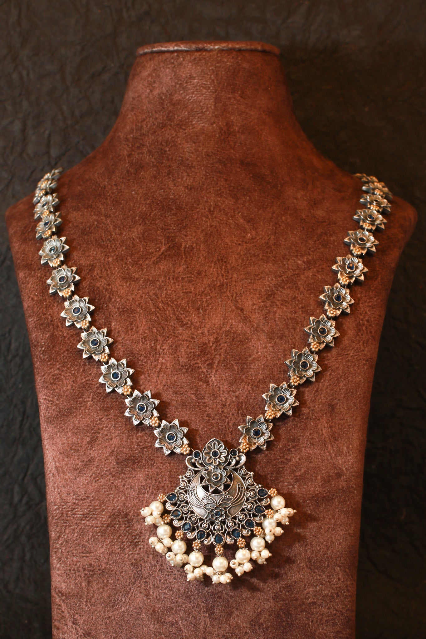 Blue Floral Pendant Necklace with Pearls for Women