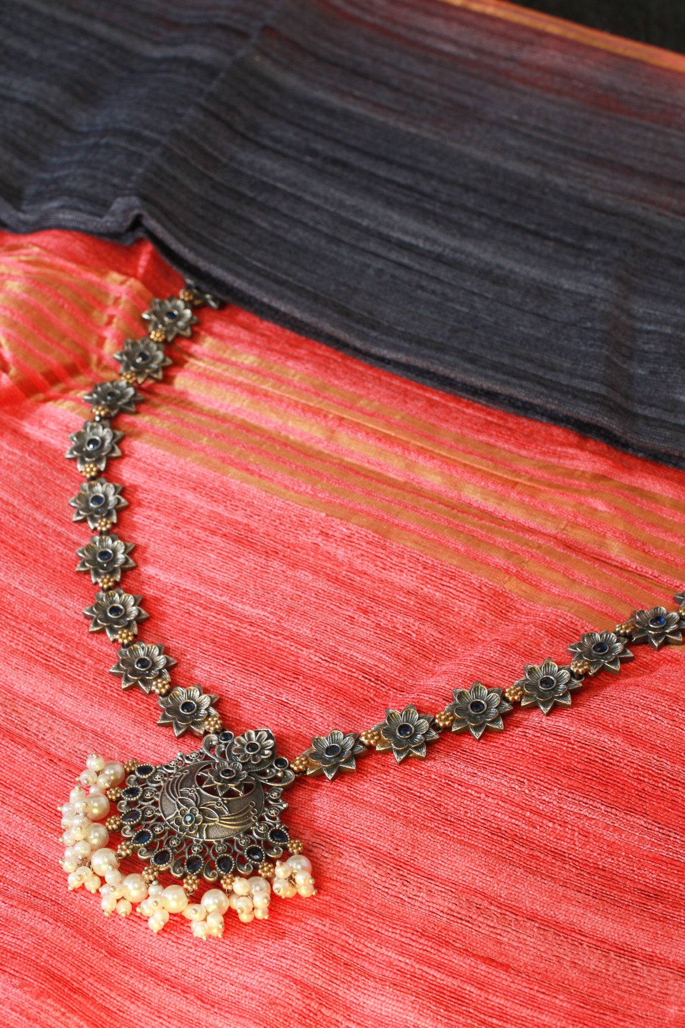 Blue Floral Pendant Necklace with Pearls for Women