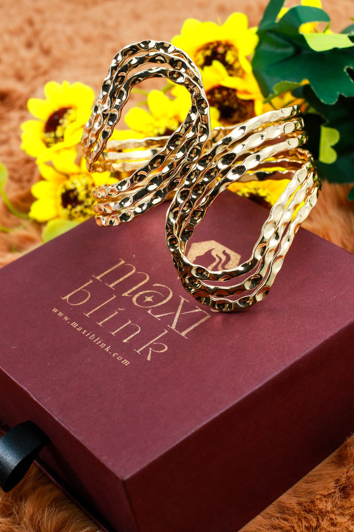 Anti - Tarnish Stainless Steel Bracelet — Gold Sculpted Petal Cuff - Maxiblink