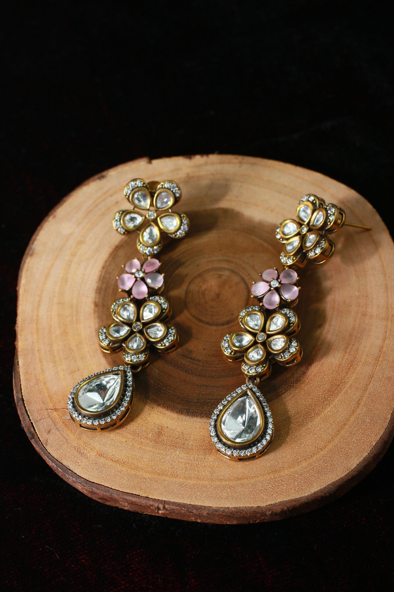 Floral Temple Necklace Set with Kundan & Teardrop Charms - Maxiblink