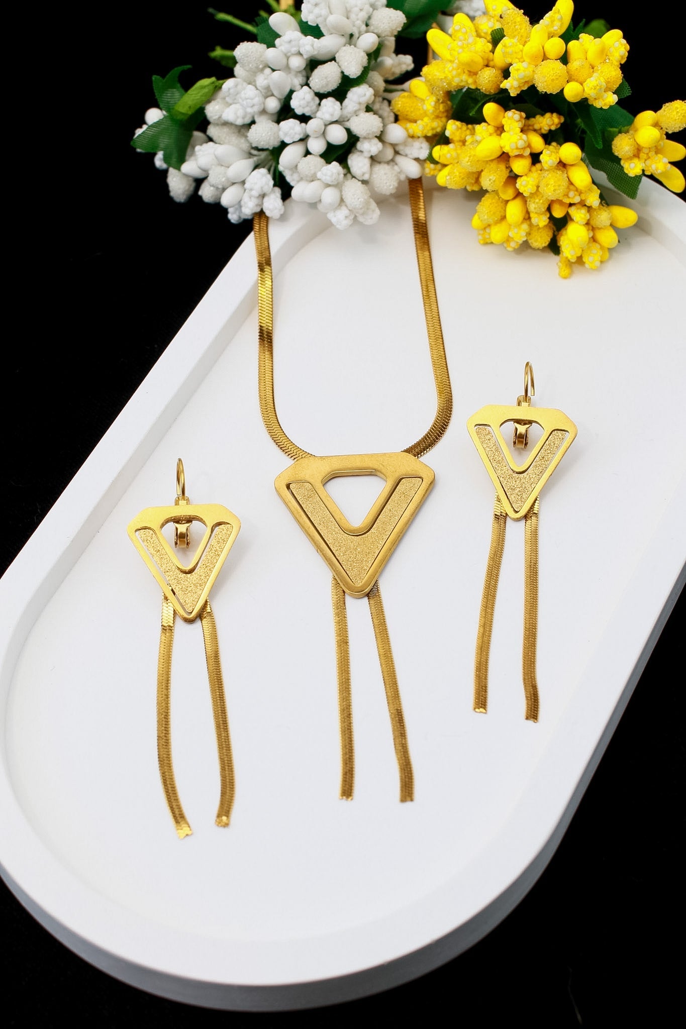 Geometric Herringbone Choker Necklace & Fringe Earrings Set - Gold Stainless Steel