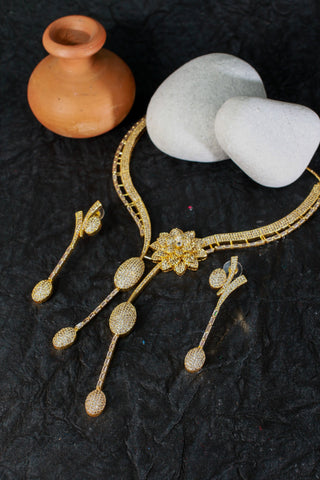 Golden Sparkle Bloom Necklace Set - Maxiblink